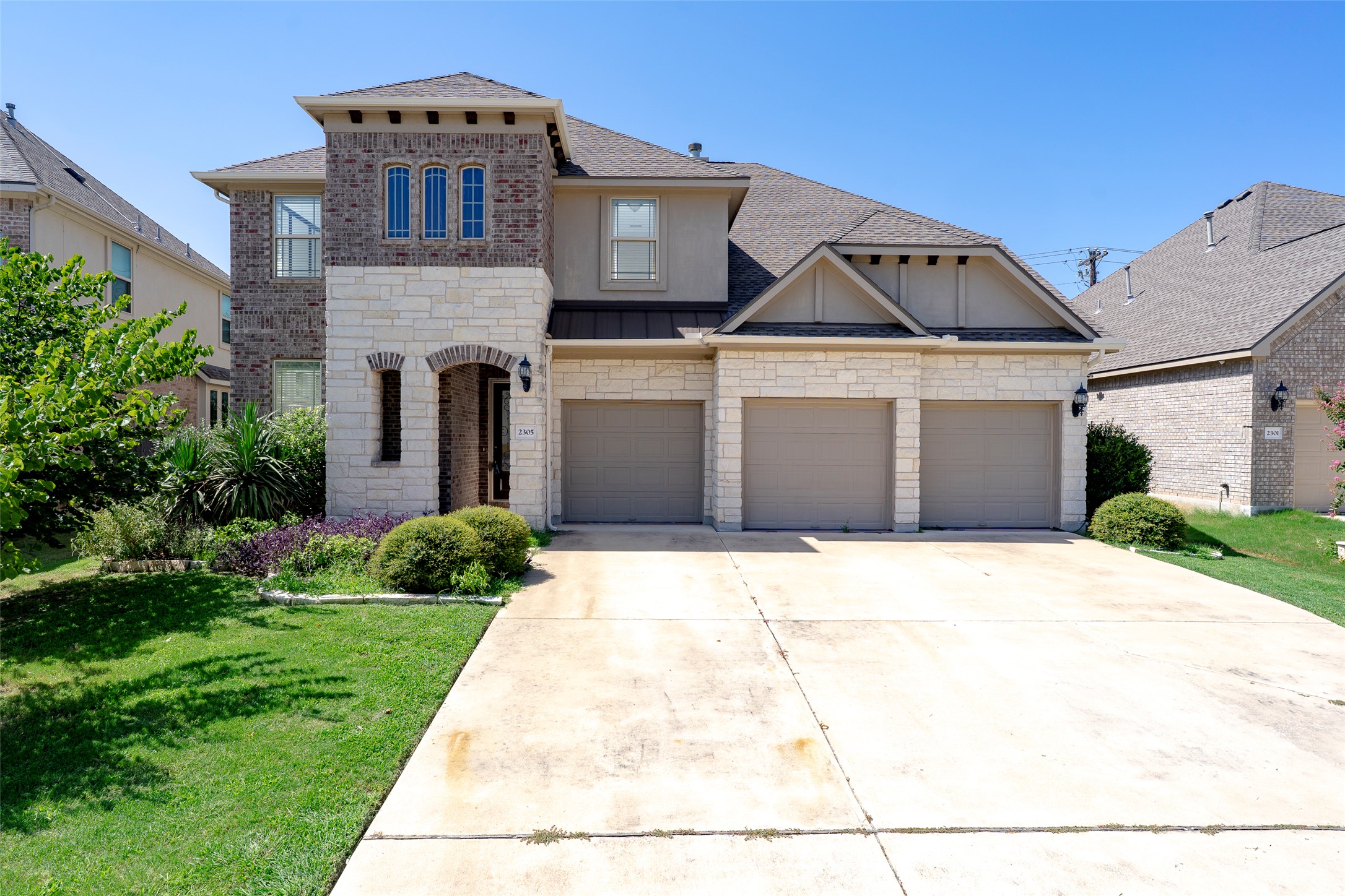 2305 Millbrook Loop — photo