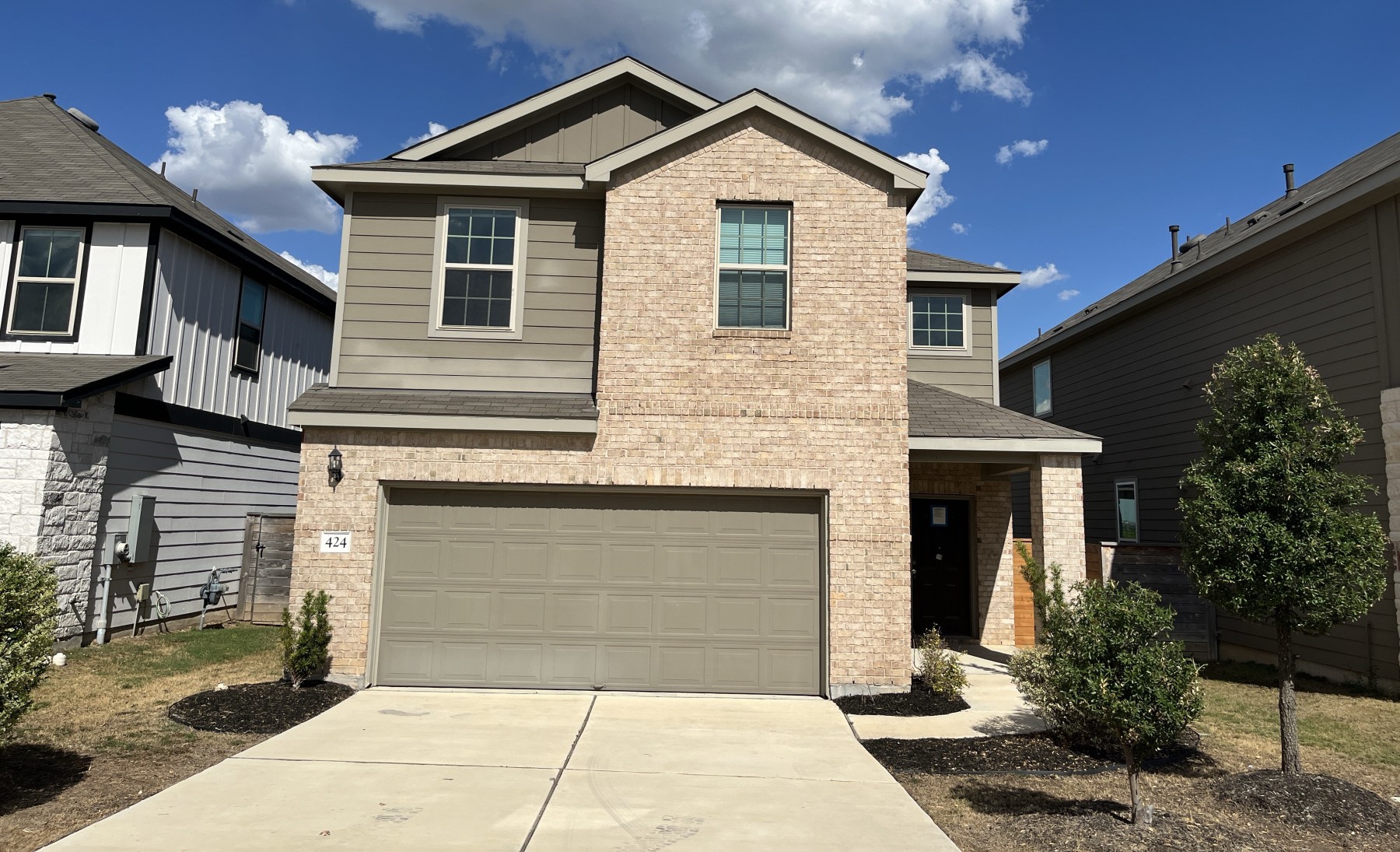 424 Turnbuckle Bnd — photo