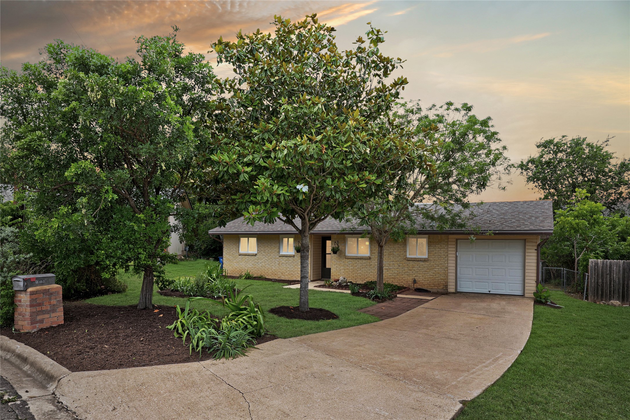 8204 Kellog Ct — photo