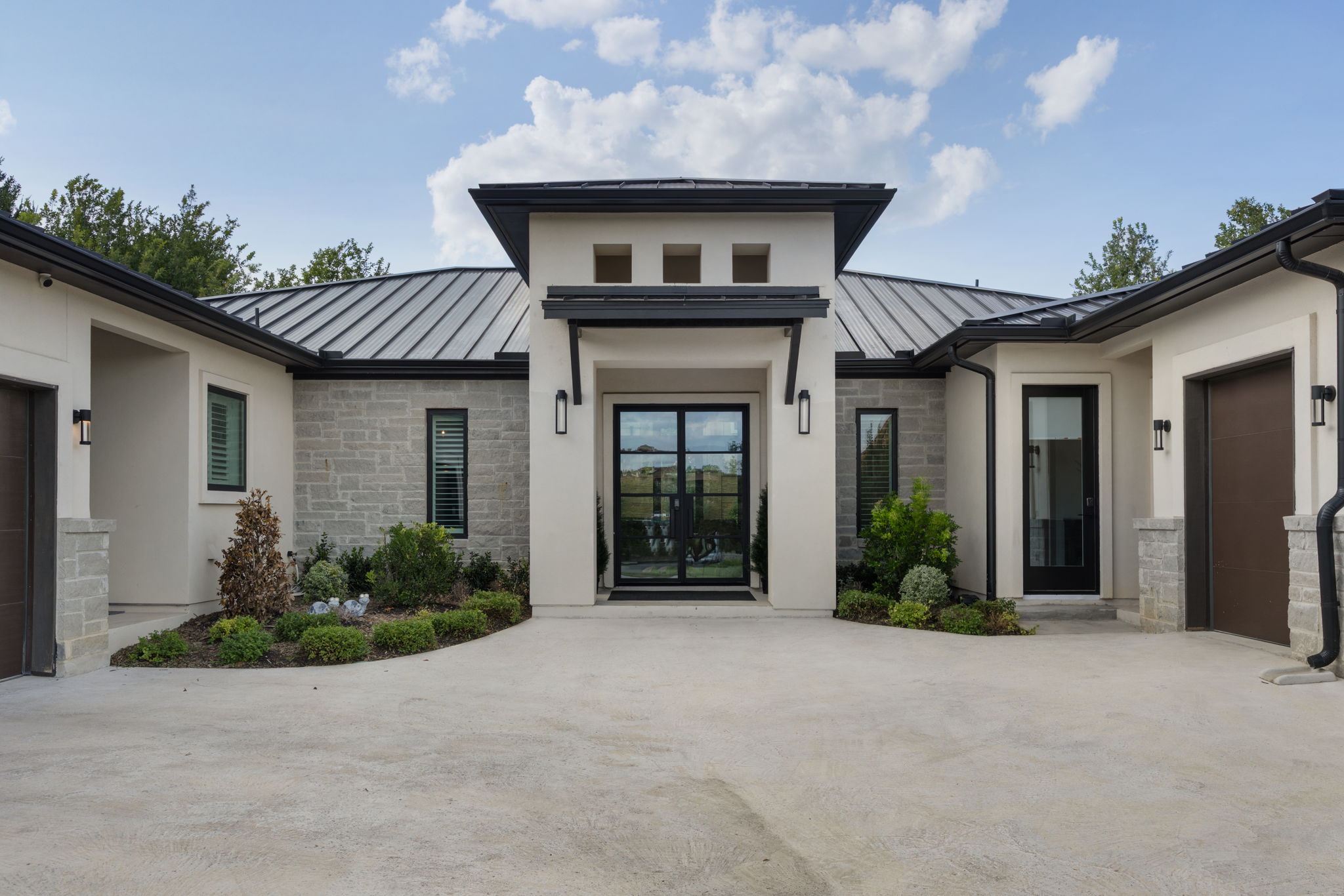 501 Black Wolf Run — photo