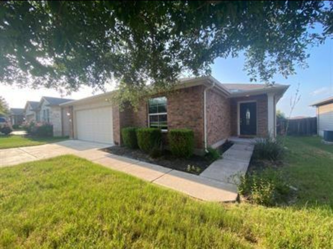 107 Lavaca Loop — photo