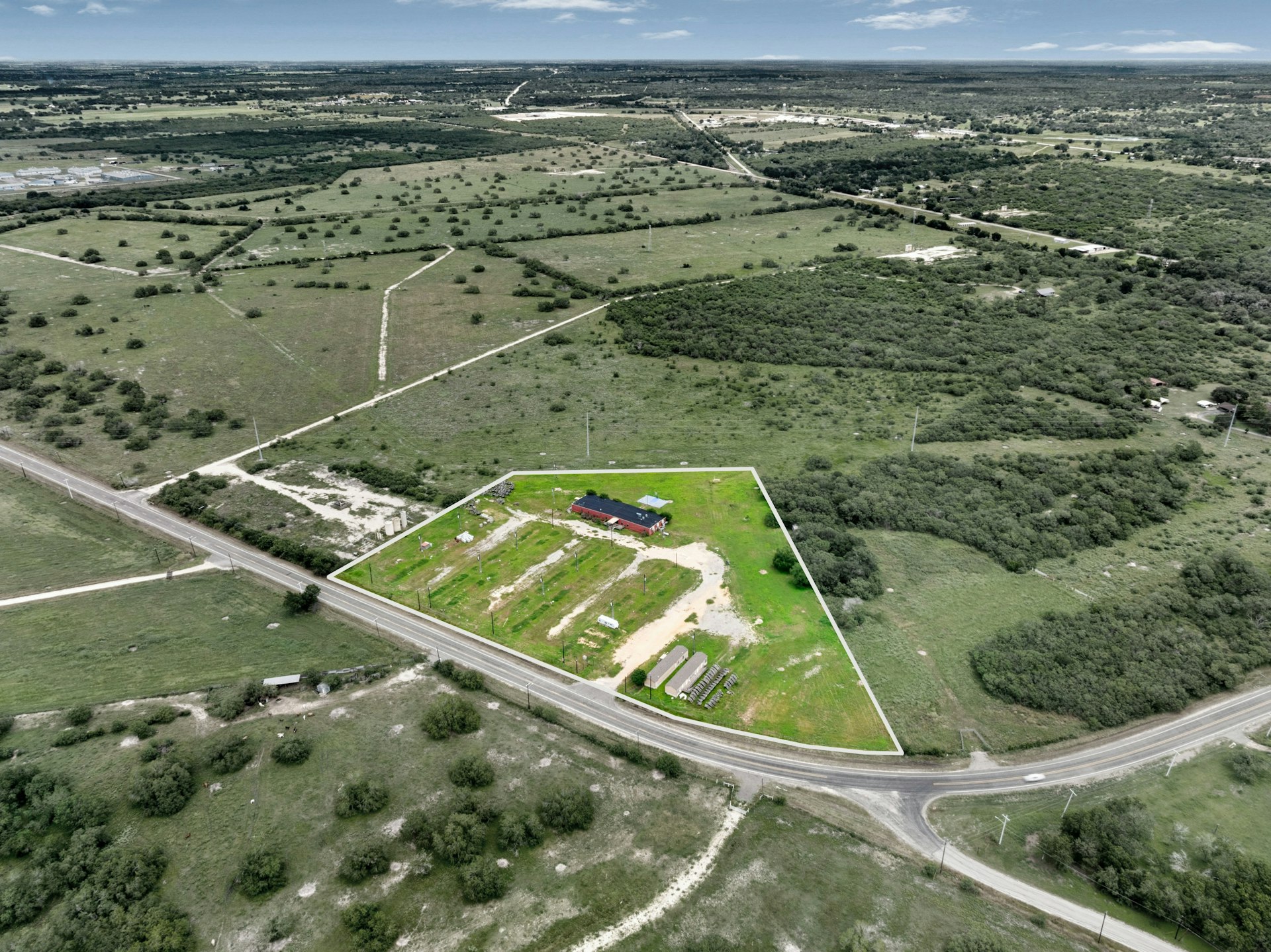 513 FM 766 — photo