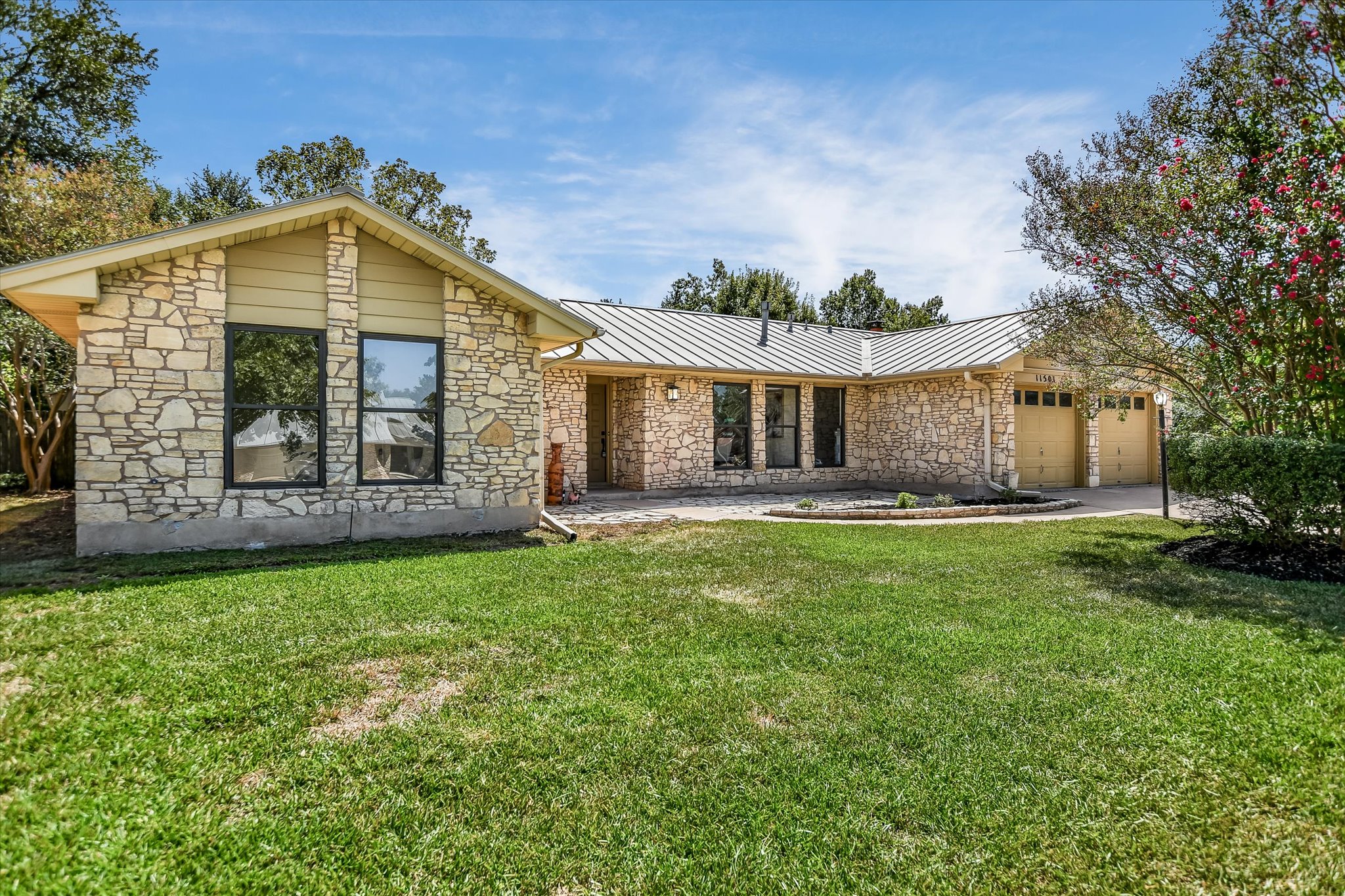 11501 Buckingham Rd — photo