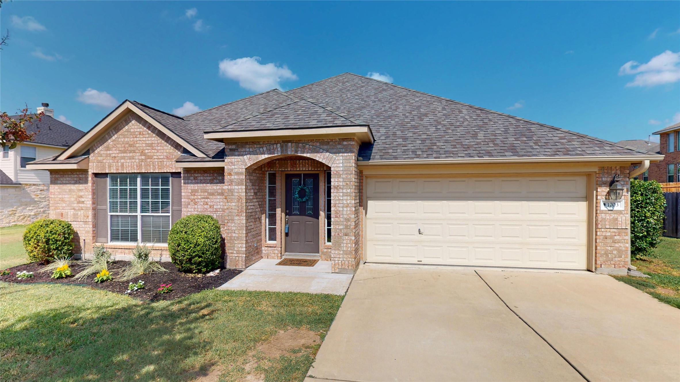 1703 Oakland Dr — photo