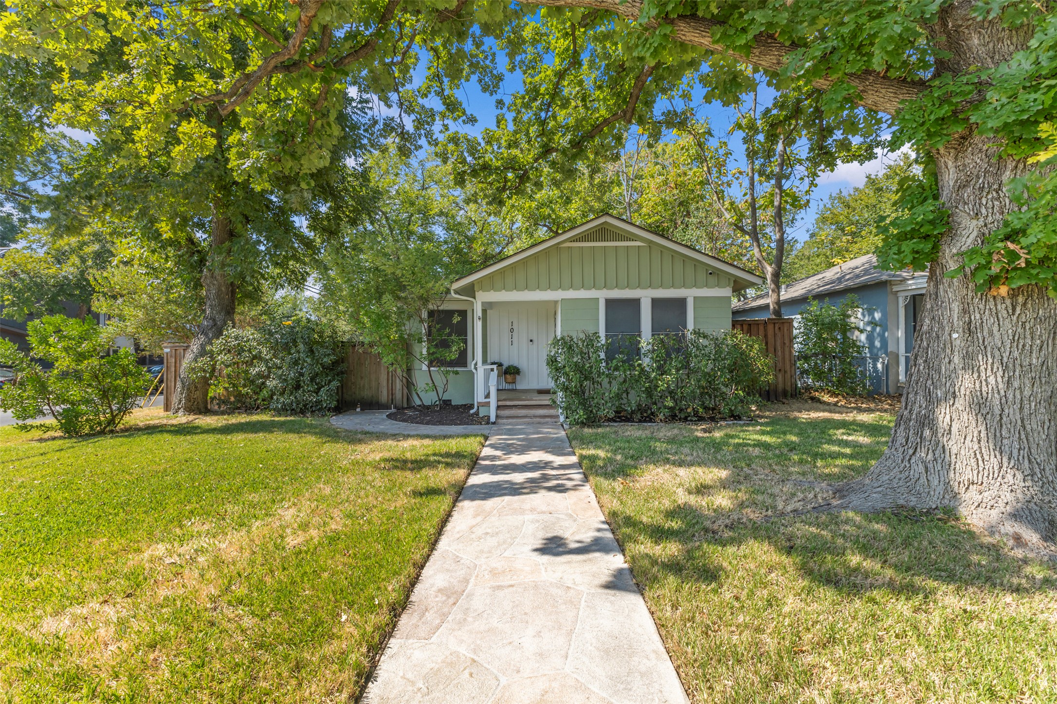 1011 E 45th Street, Austin, TX 78751 — photo 3
