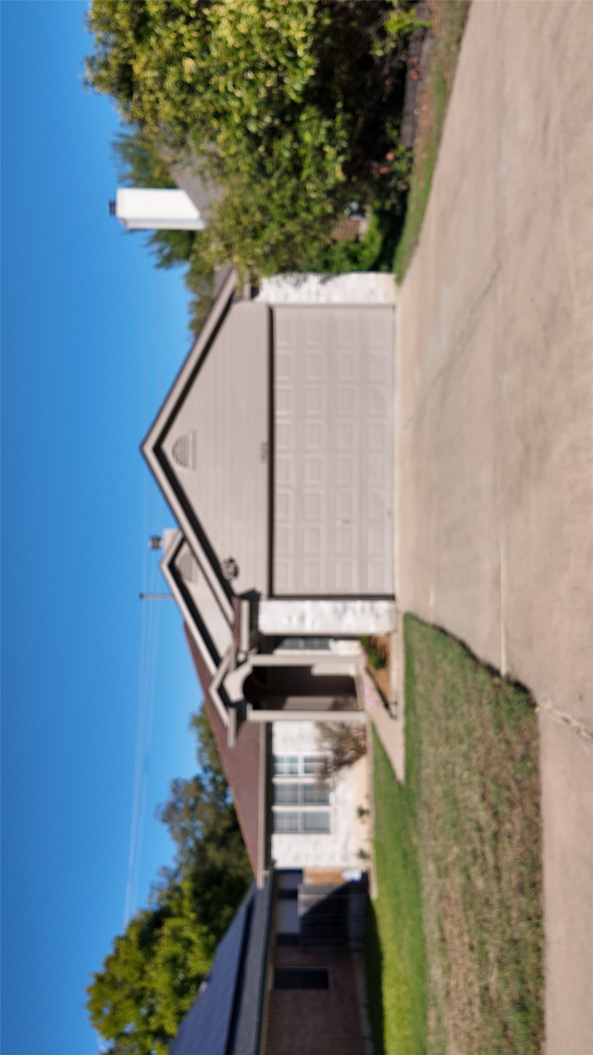 14026 Lampting Dr — photo