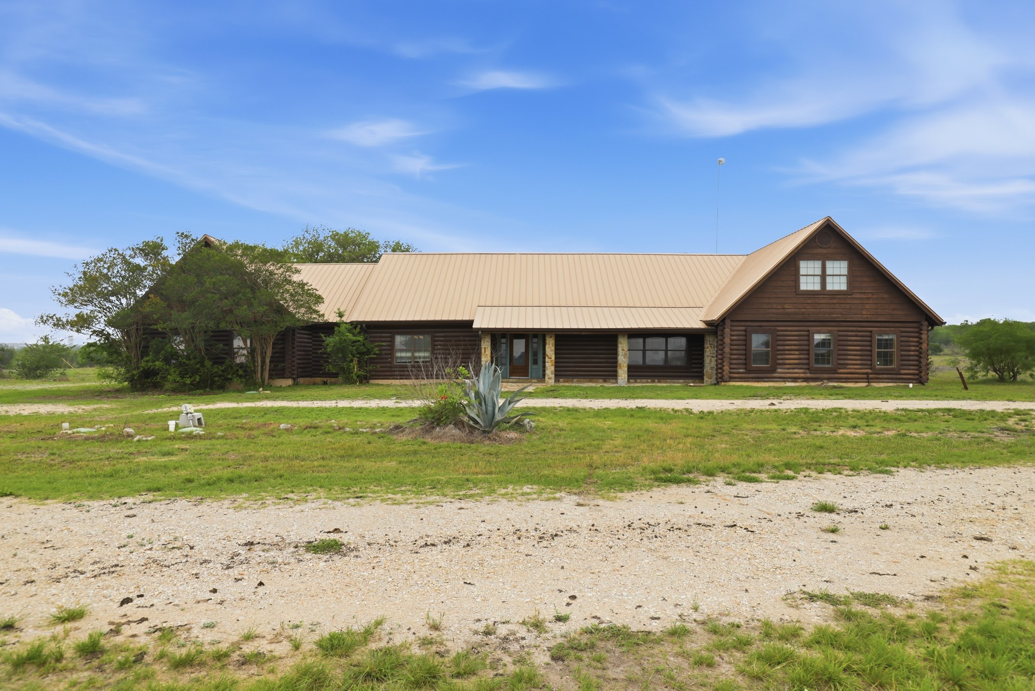 900 Union Wine Rd — photo