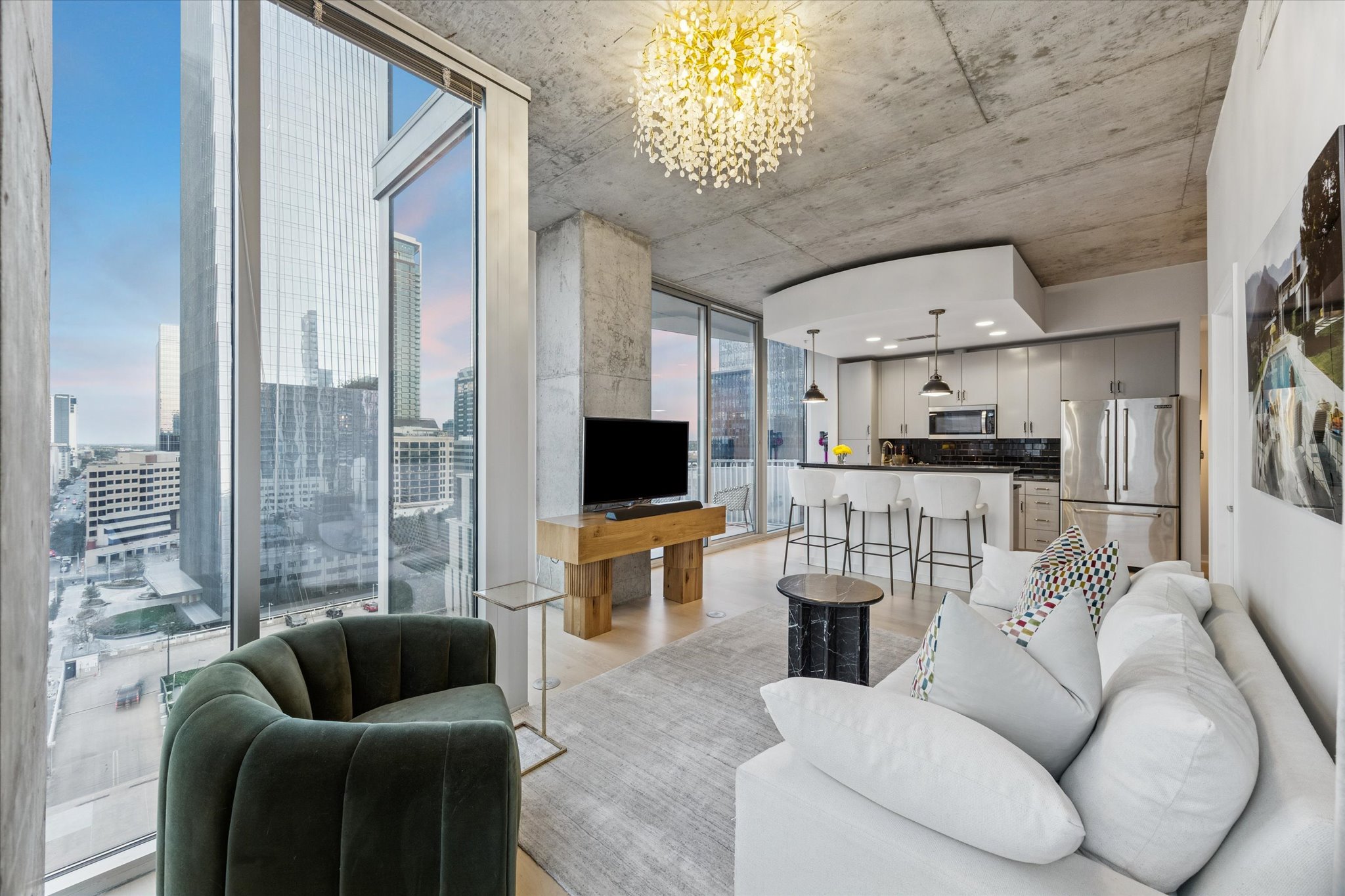 360 Nueces St 1417 — photo