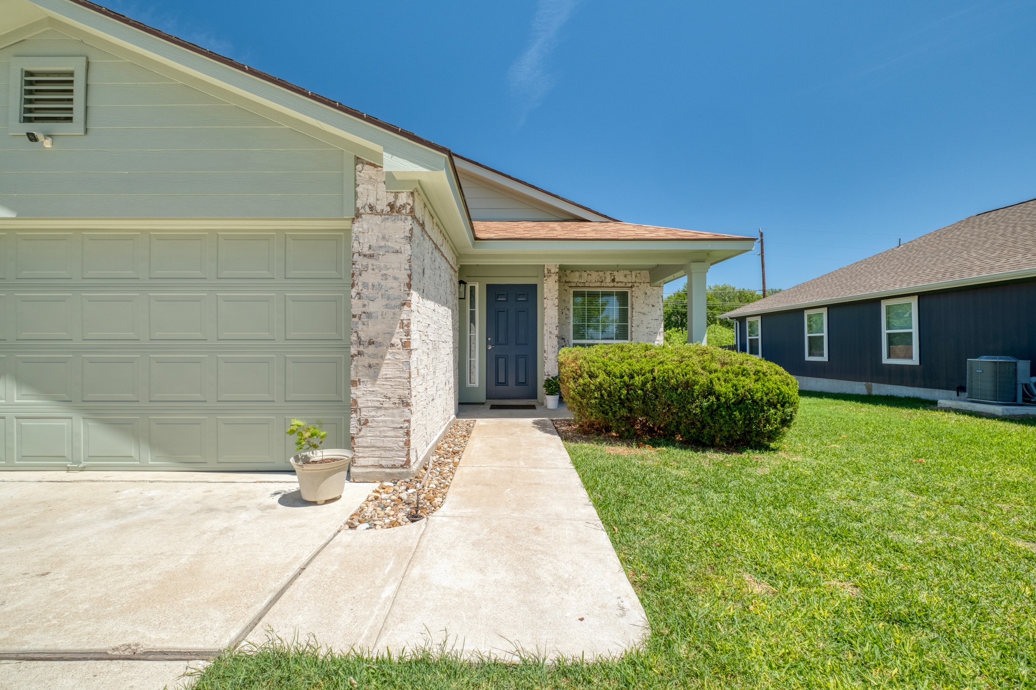 174 Falcon Drive, Luling, TX 78648 — photo 2