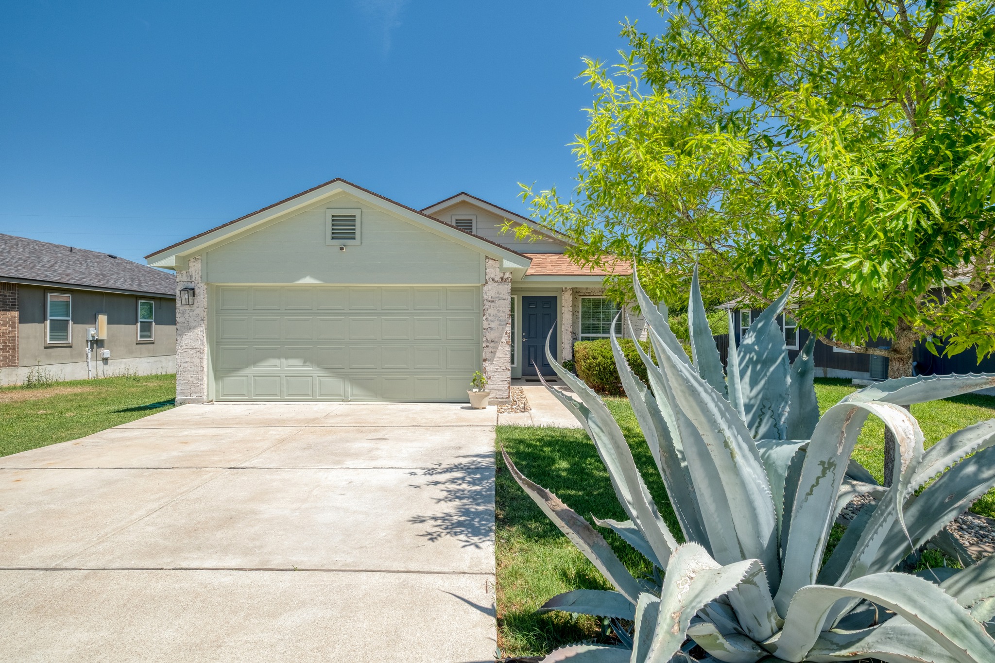 174 Falcon Drive, Luling, TX 78648 — photo 3