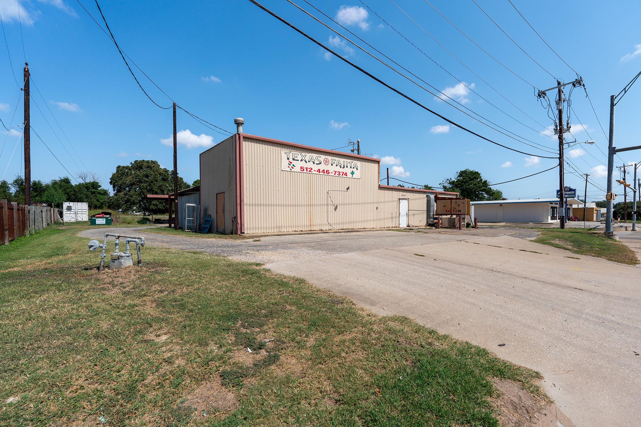 1400 W Cameron Ave — photo