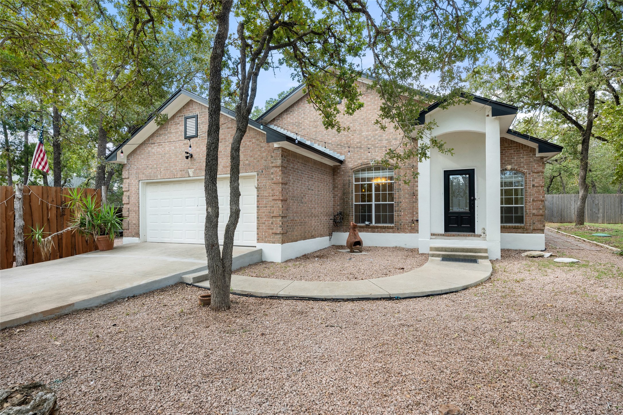 275 W Oak Loop — photo