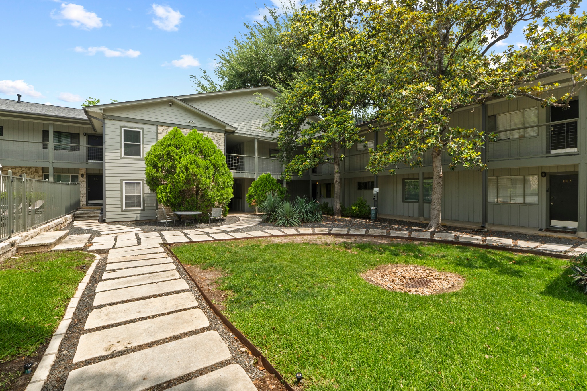 2303 East Side Dr 211 — photo