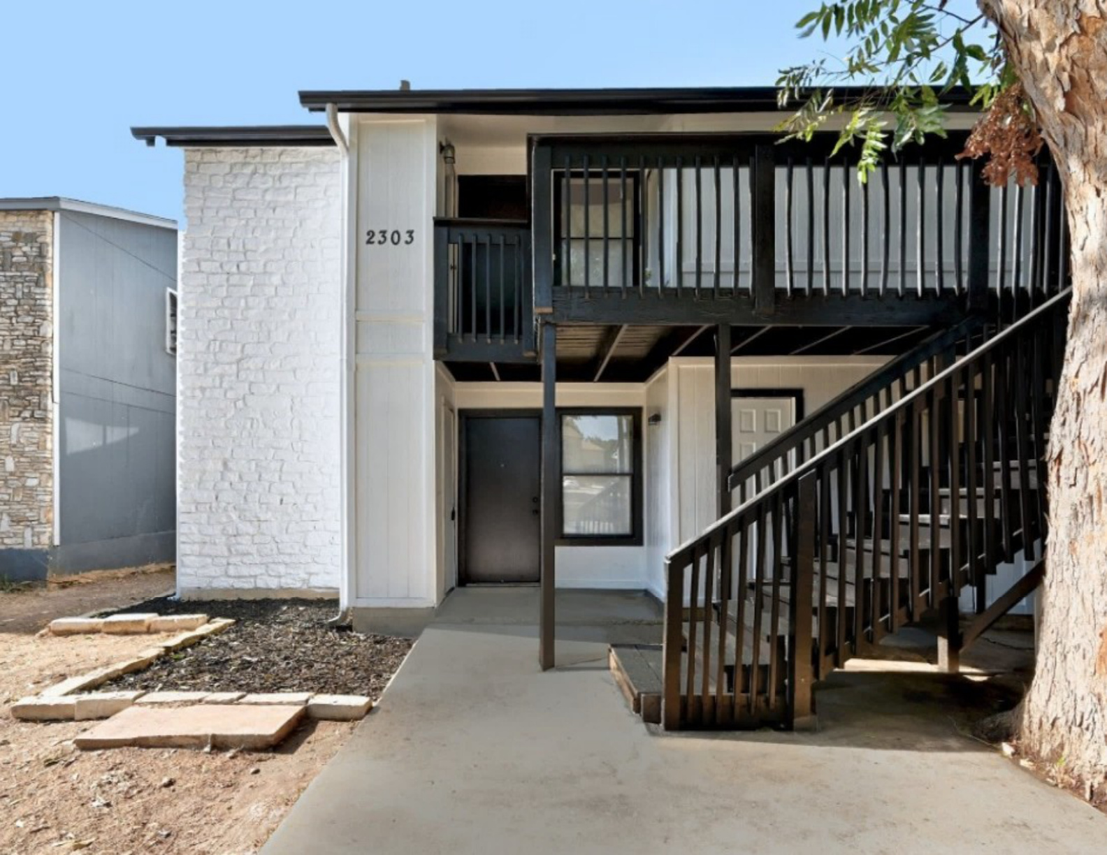 2303 Cedrick CV D — photo