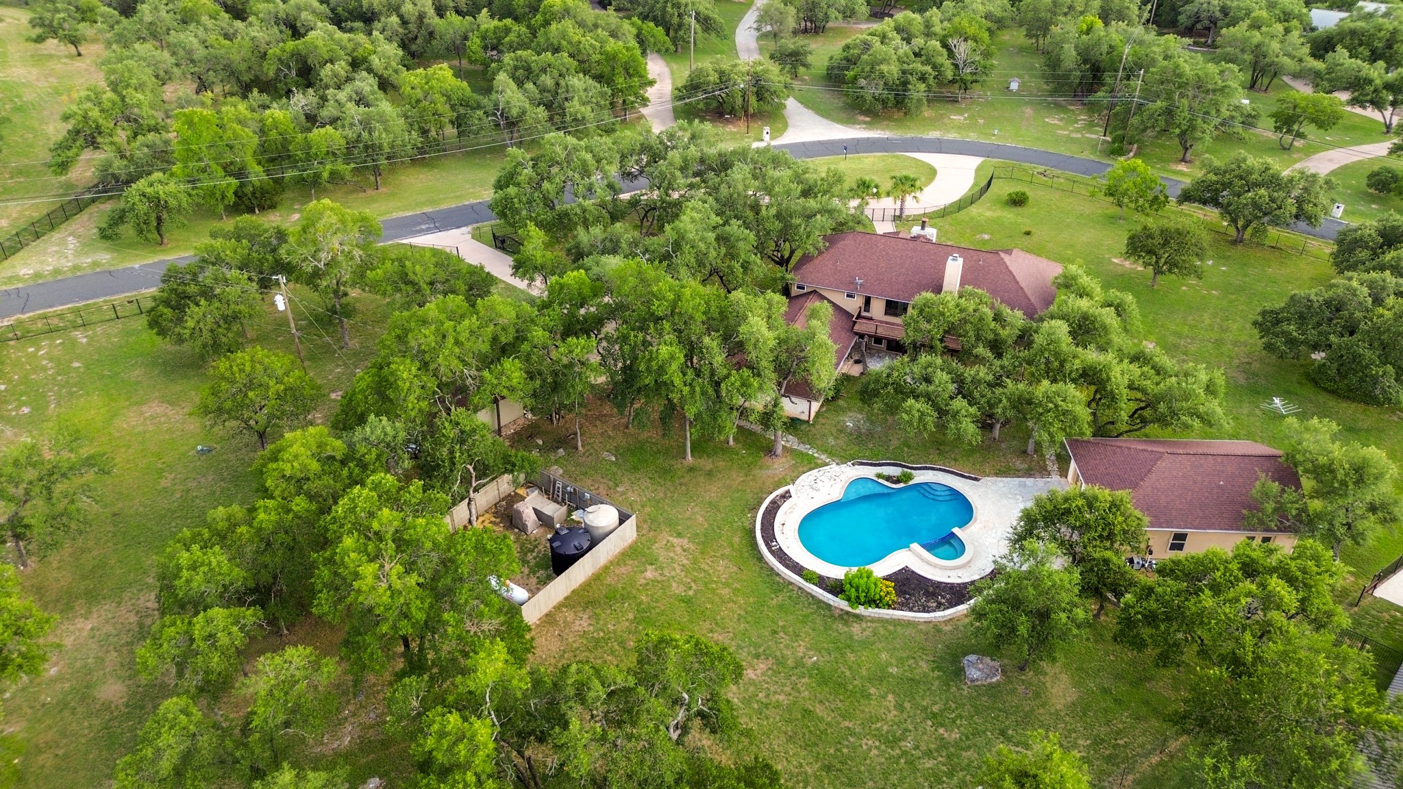 176 Logan Ranch Road, Georgetown, TX 78628 — photo 2