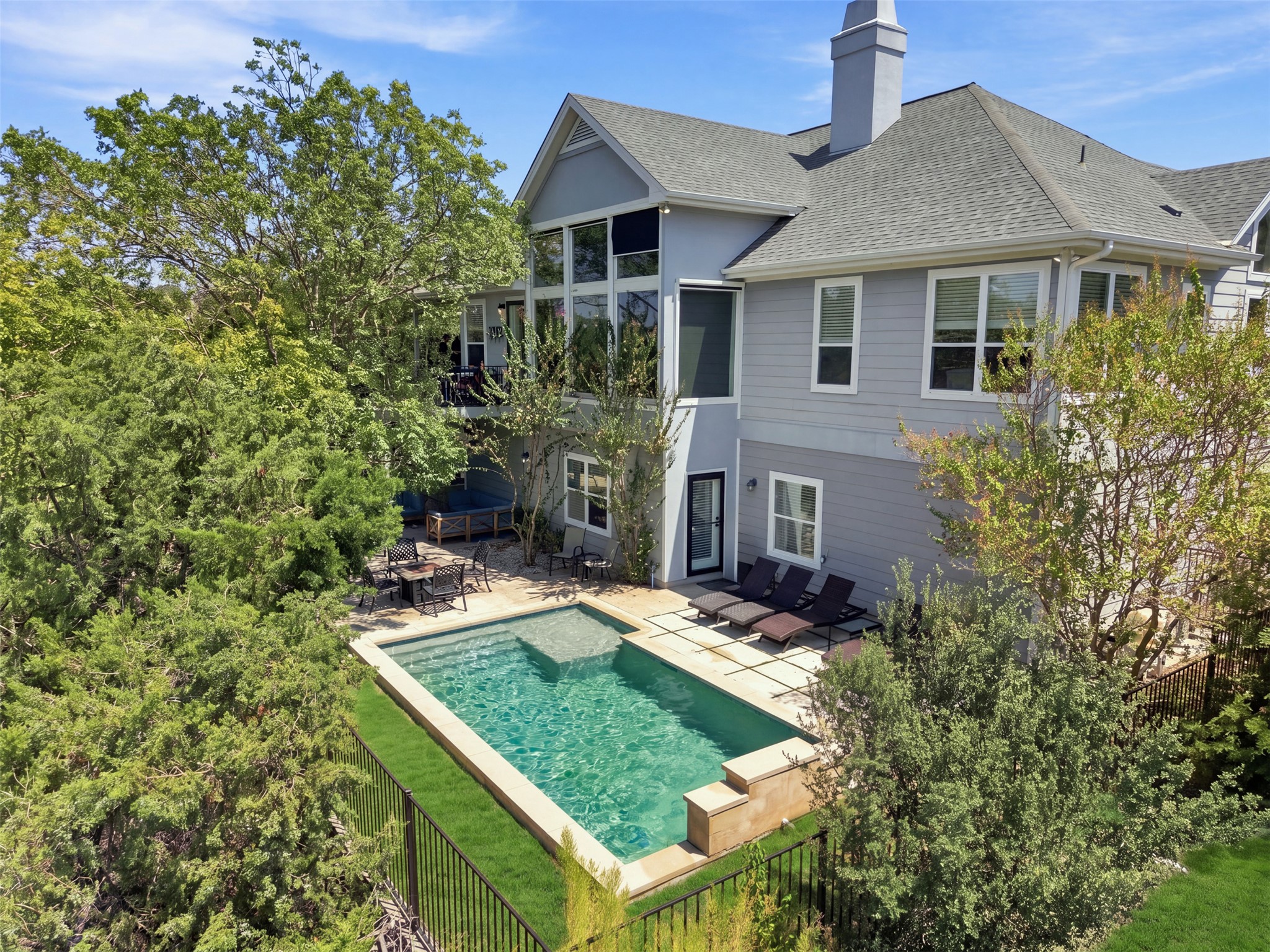 3300 Constitution Dr — photo