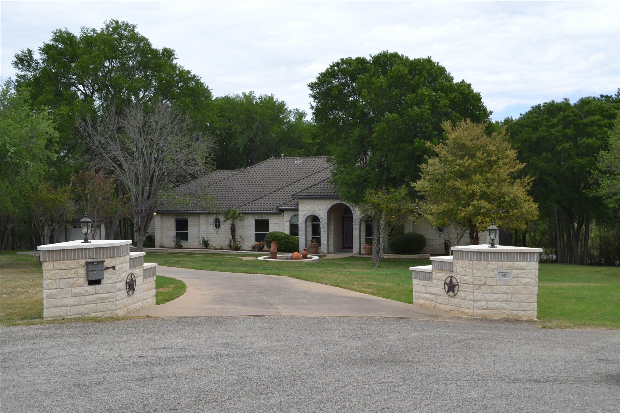 142 Llano Ct — photo