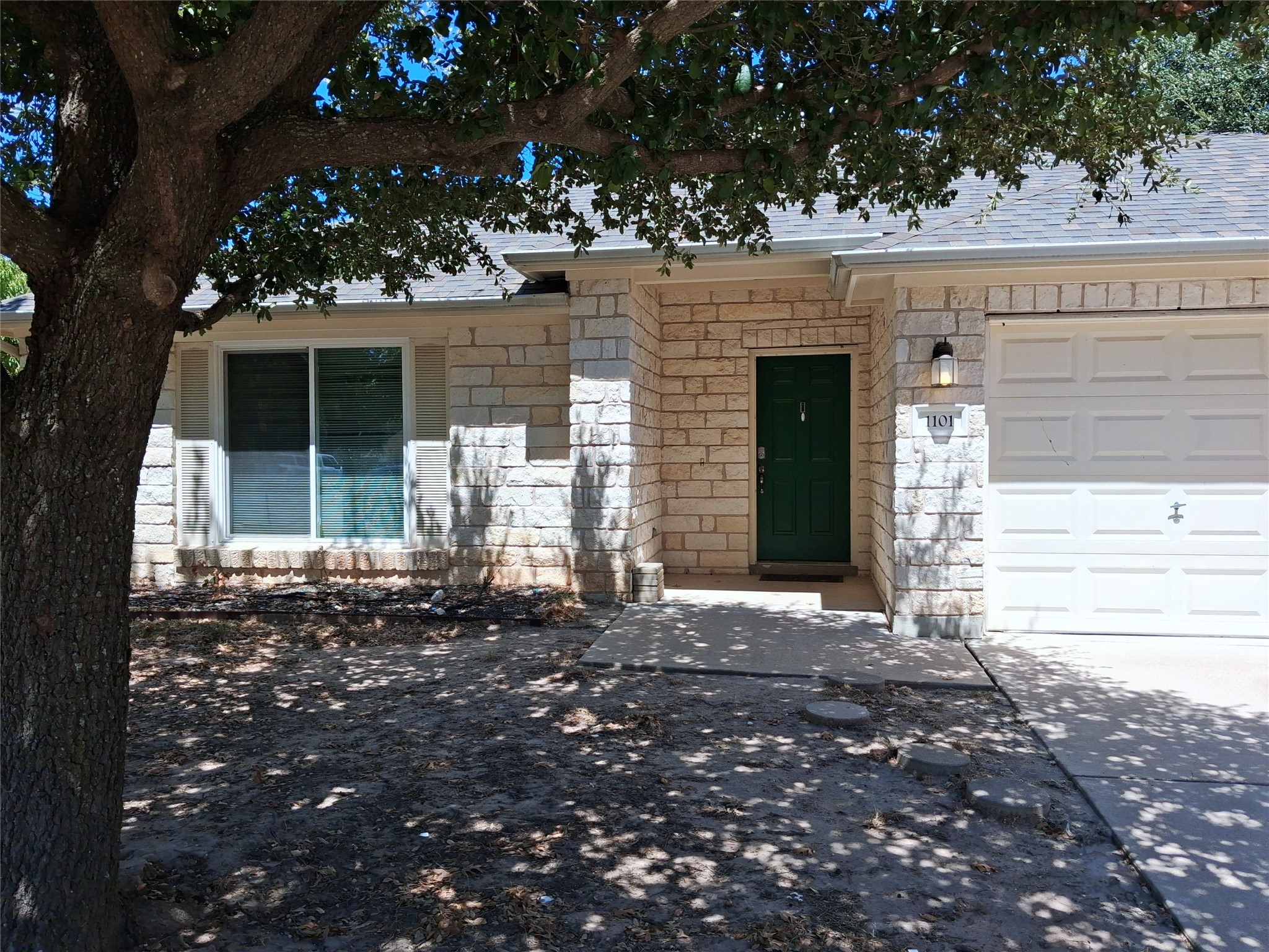 1101 Downridge Dr — photo