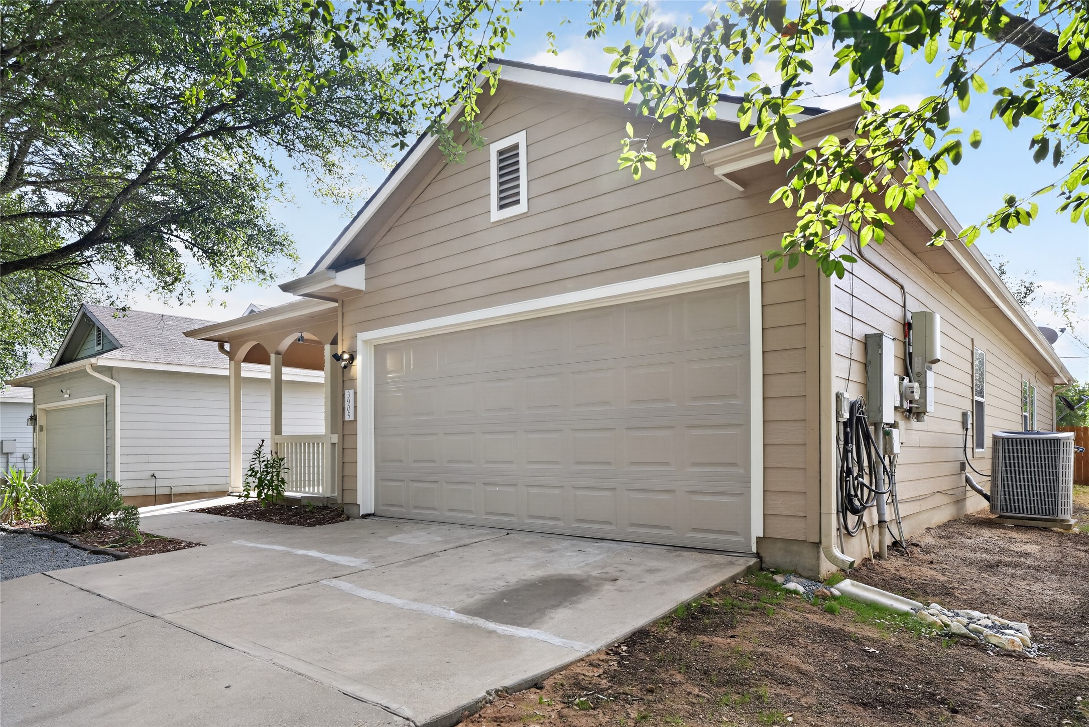 3905 Bronco Bend Loop, Austin, TX 78744 — photo 2