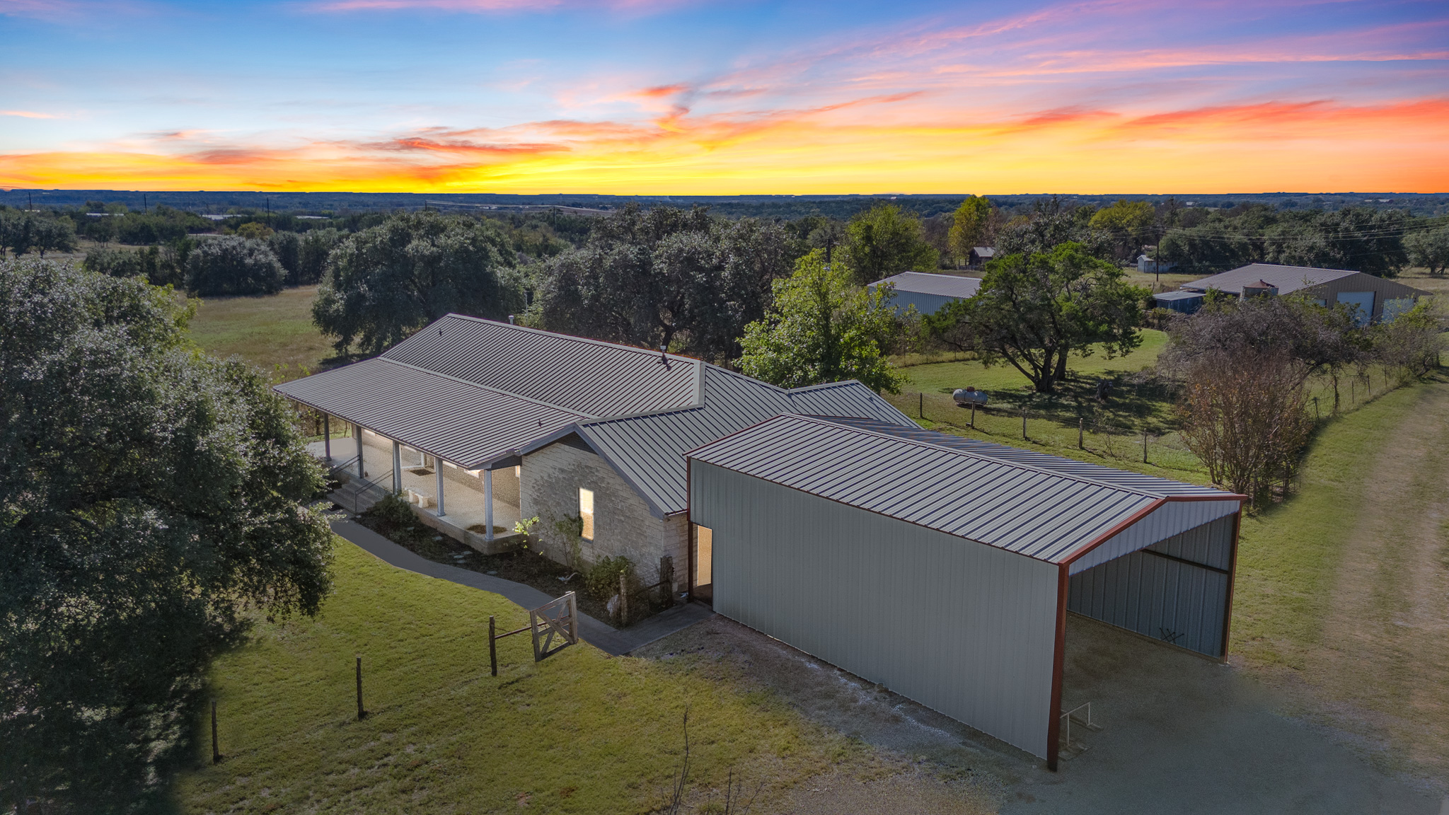 1336 S FM 1174 S — photo