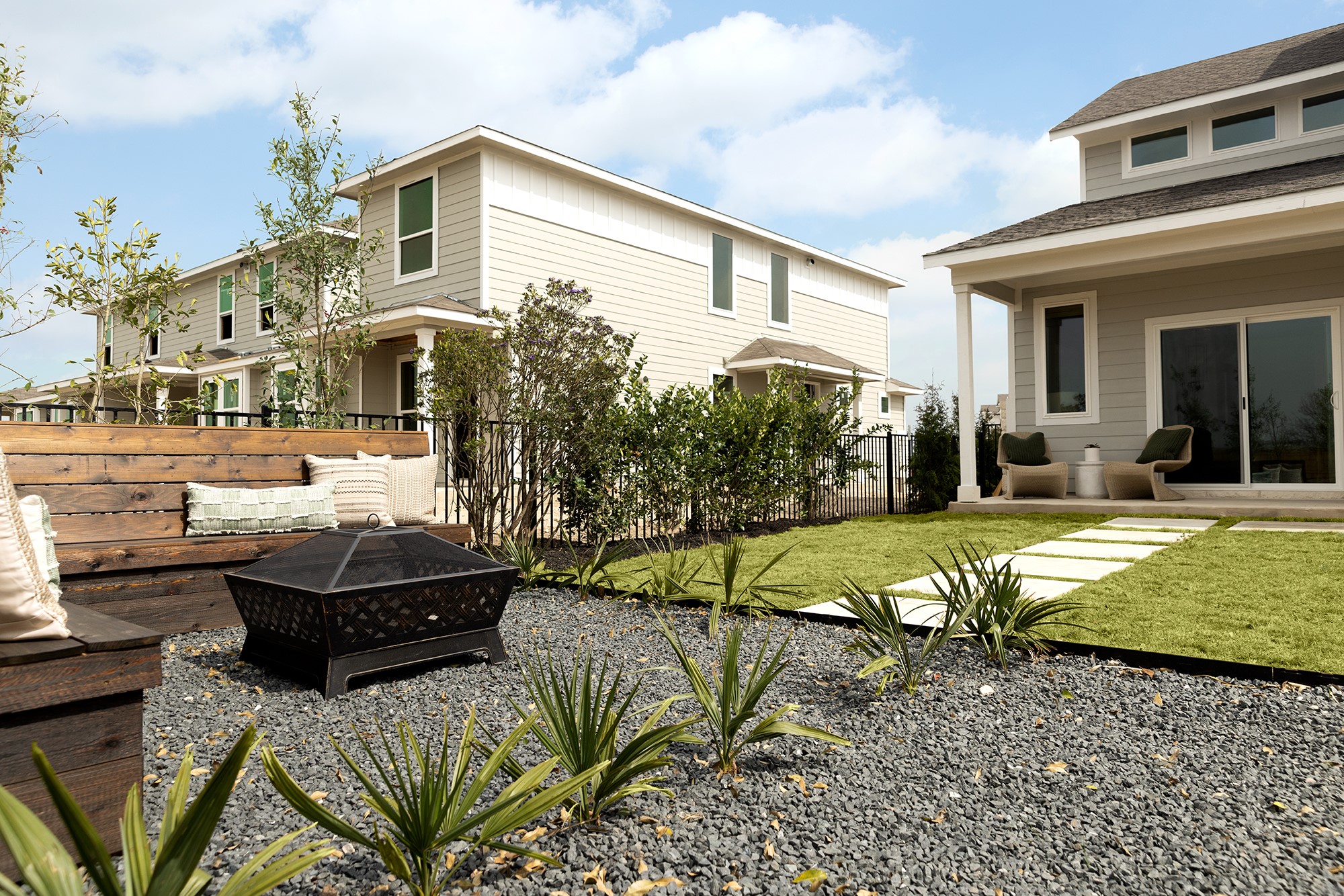 2520 Jack Nora Way — photo