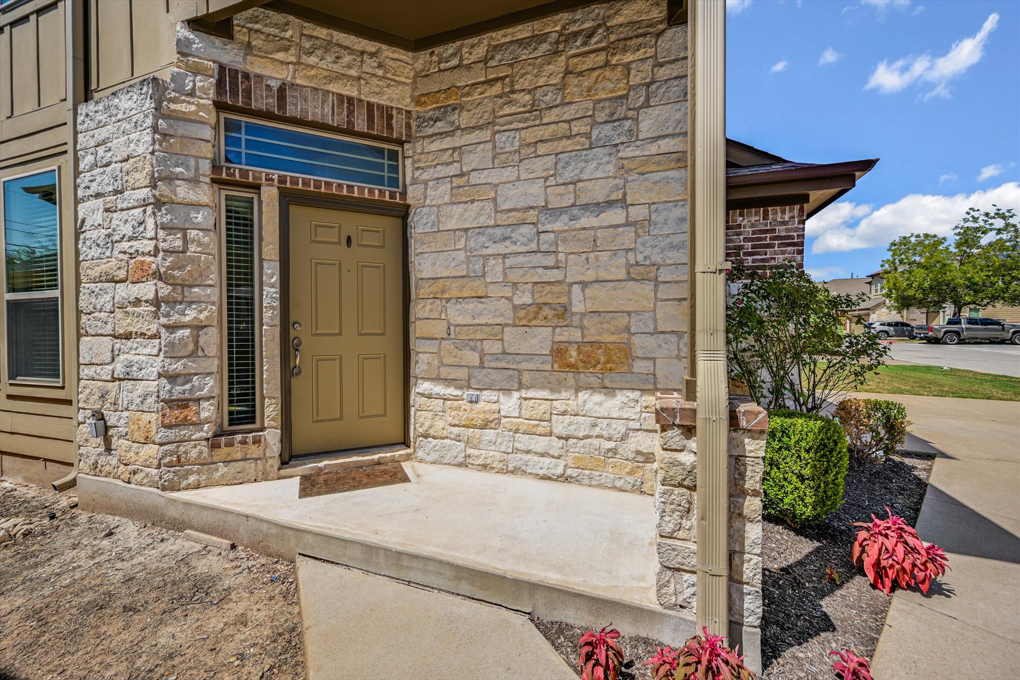 7337 Menchaca Road #32, Austin, TX 78745 — photo 2