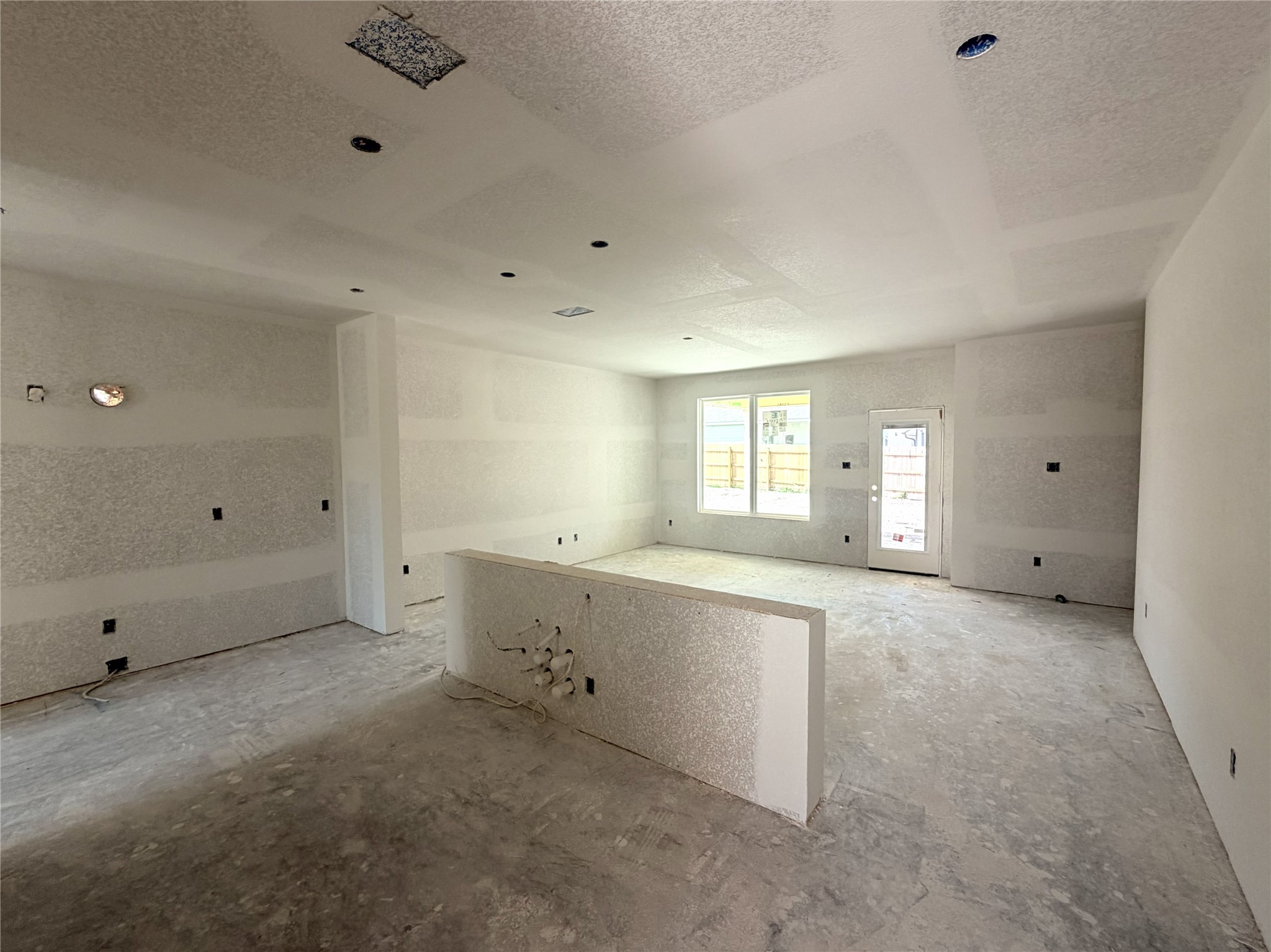 237 Lazy Lizzy Road, Jarrell, TX 76537 — photo 3
