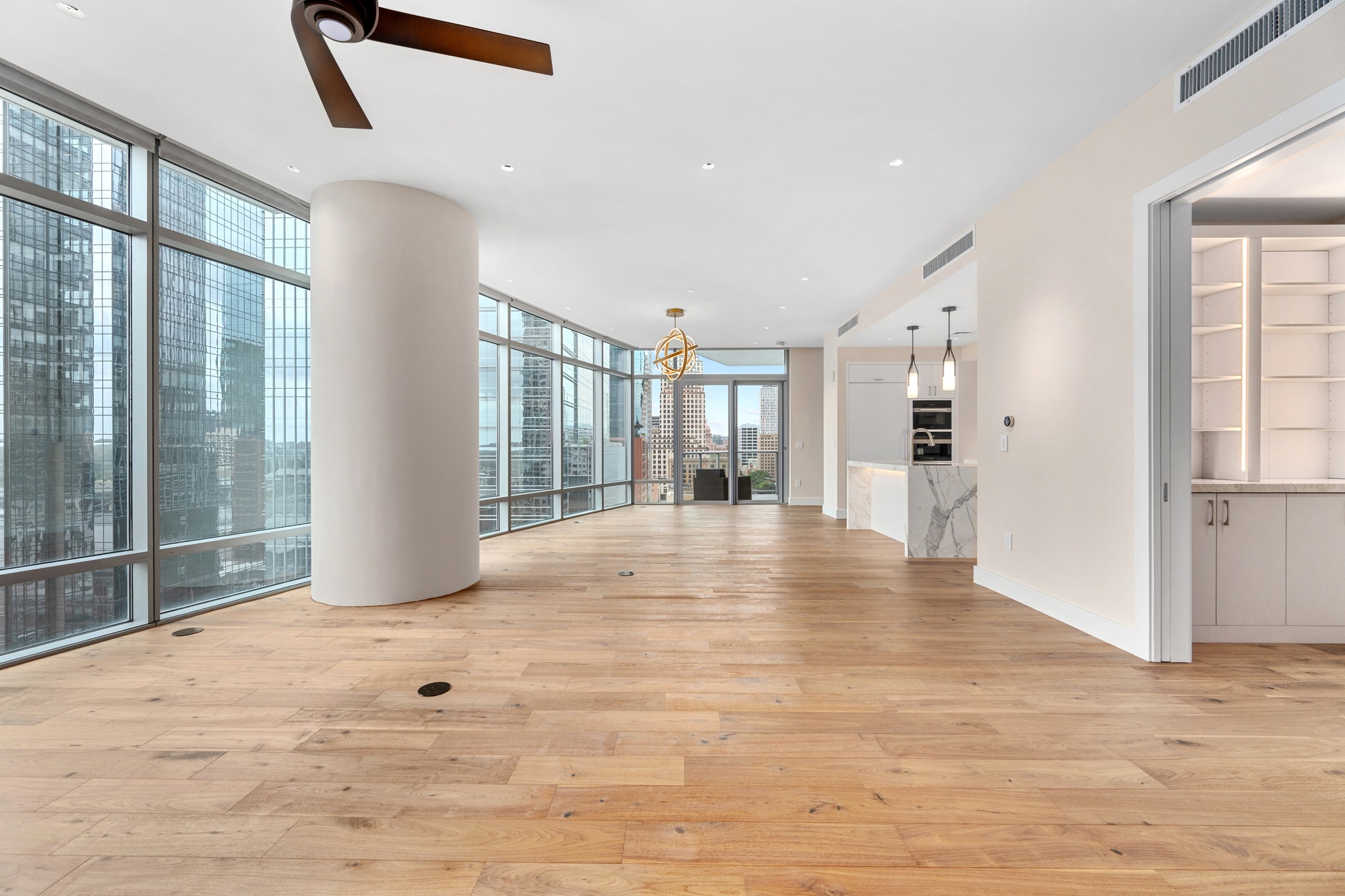 200 Congress Ave 15E — photo