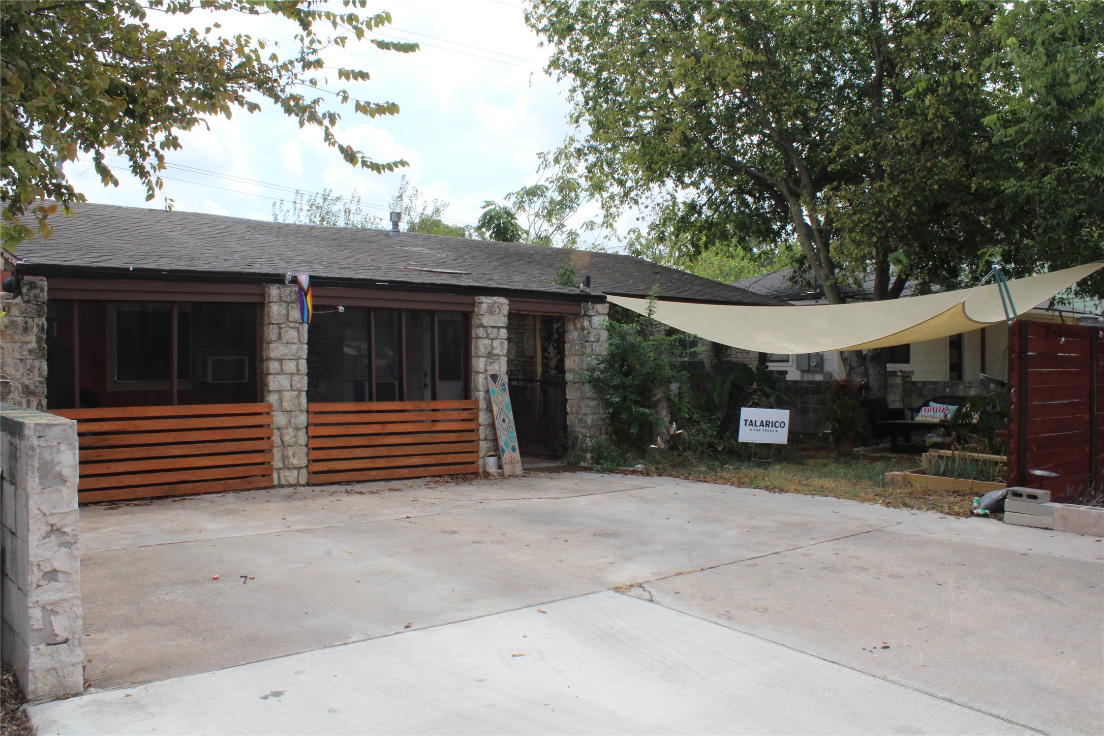 1113 Ebert Avenue, Austin, TX 78721 — photo 2