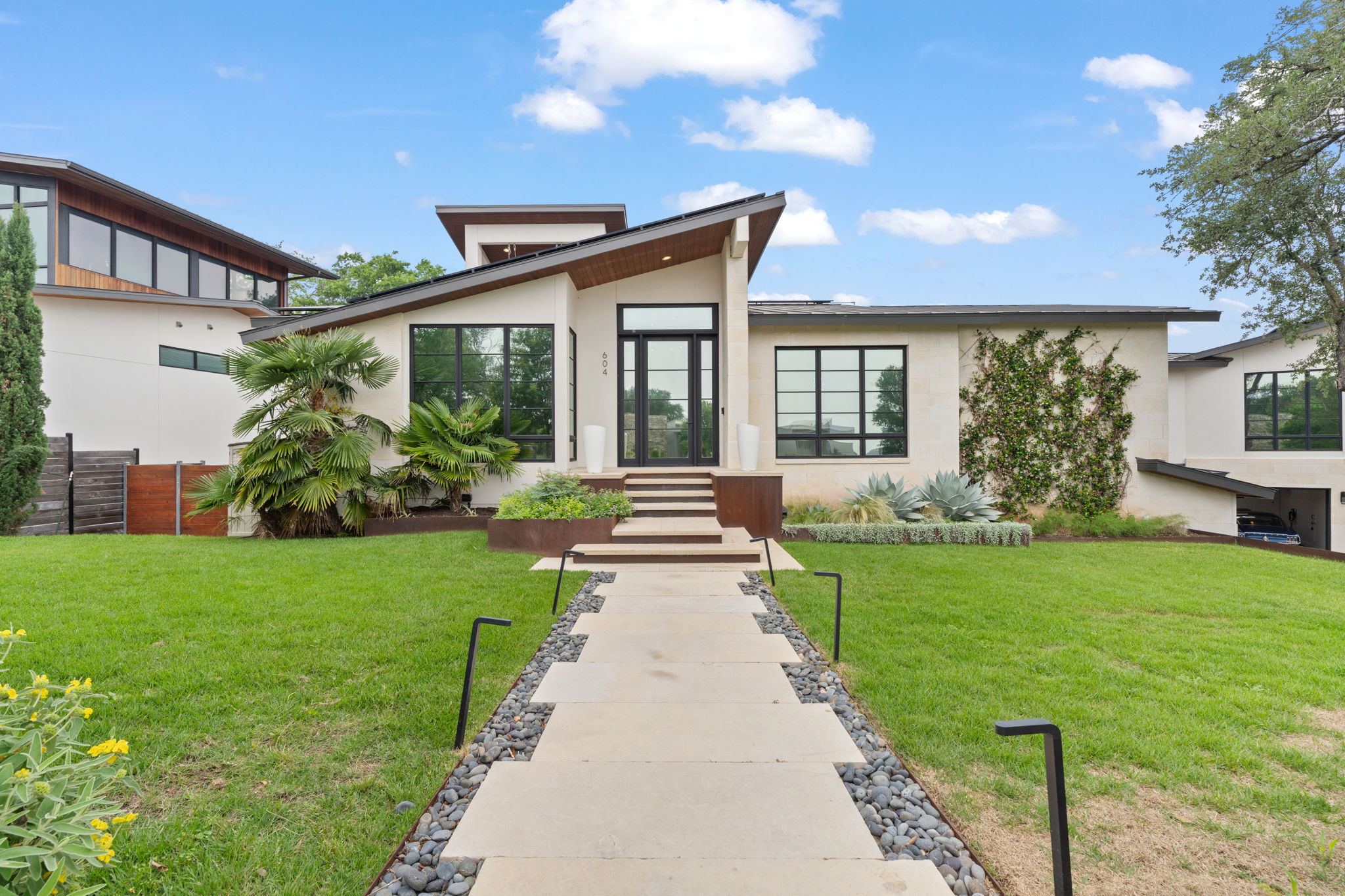 604 Brookhaven Trl — photo