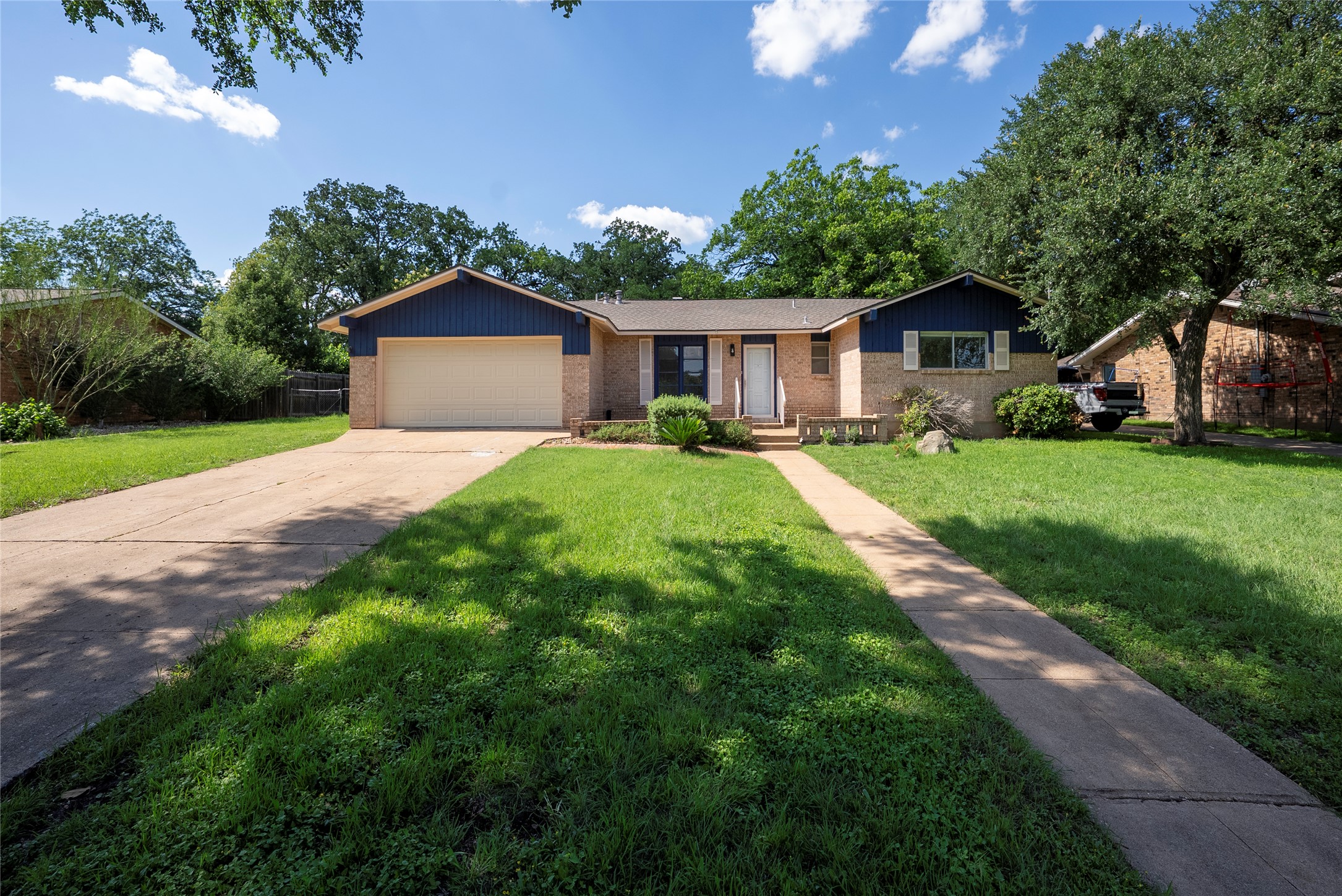 807 Country Club Road, Georgetown, TX 78628