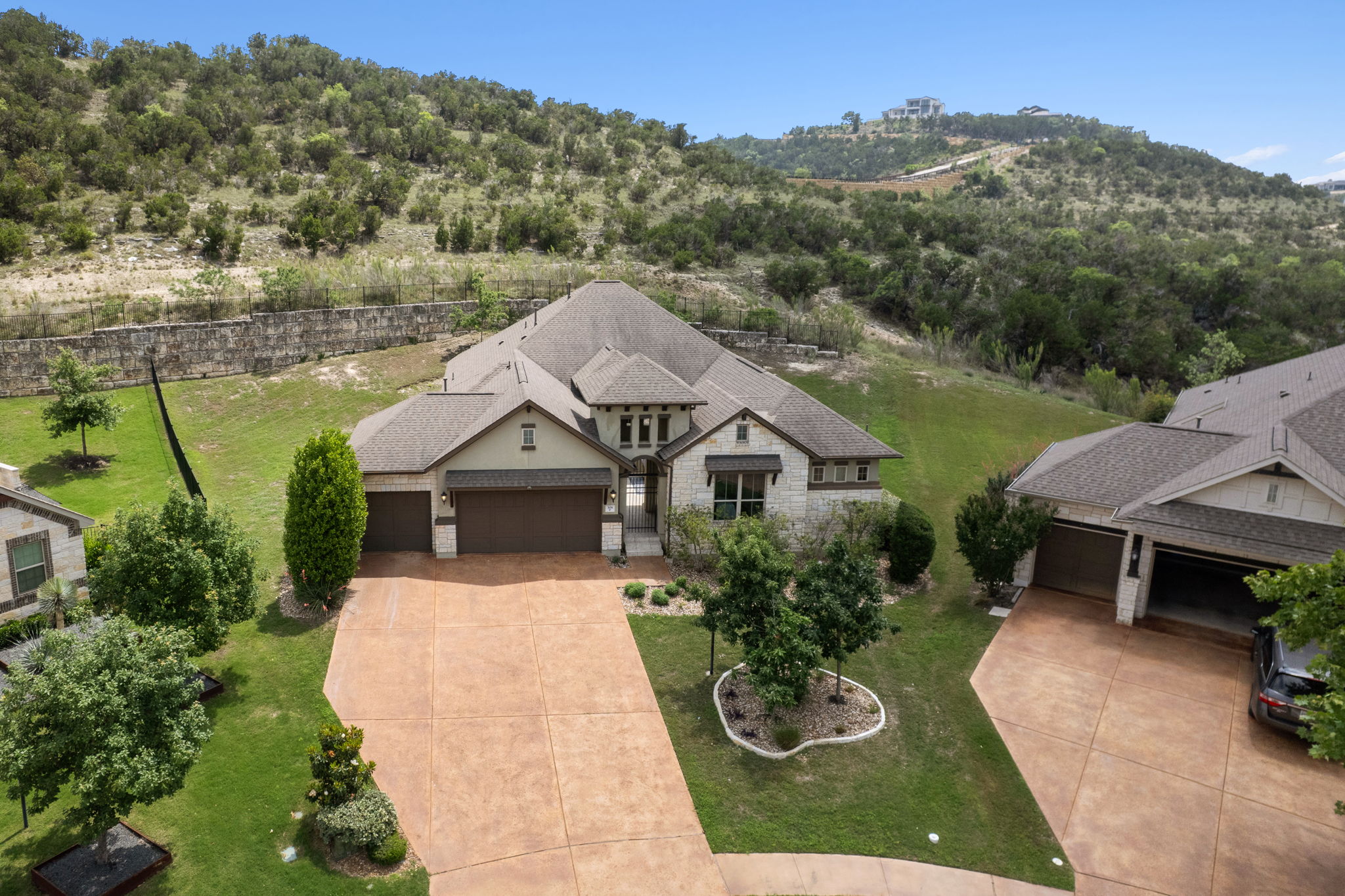 308 Ansley CV — photo