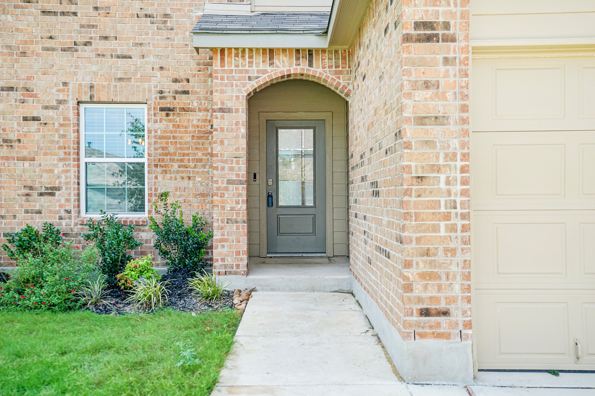627 Fluted Shls, Cibolo, TX 78108 — photo 2