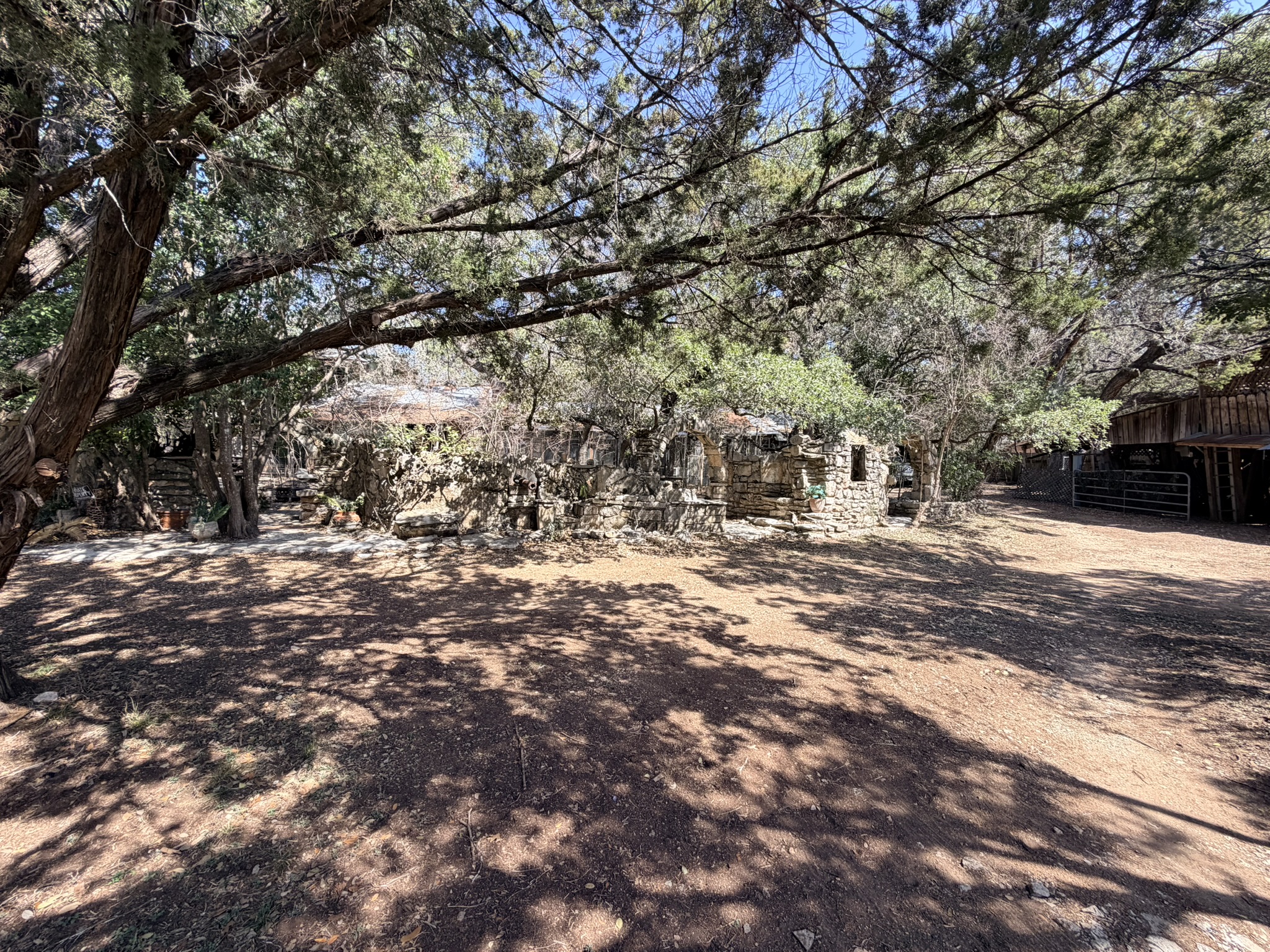 207 Hub Dr — photo