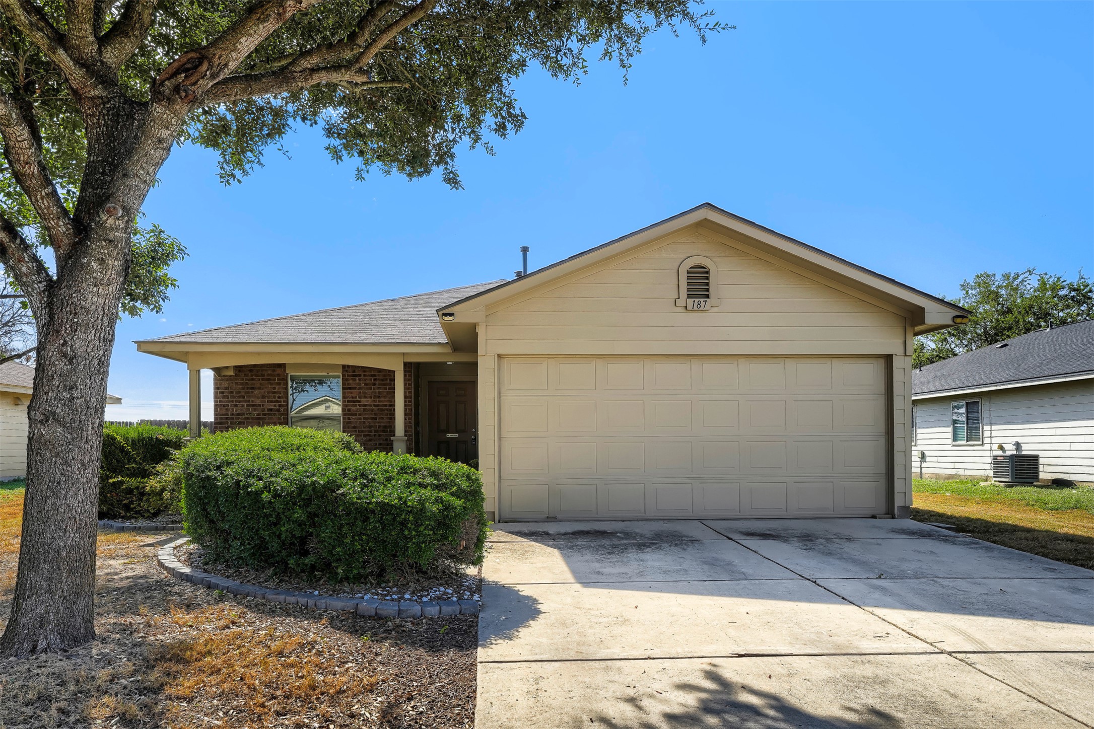 187 Ames CV — photo