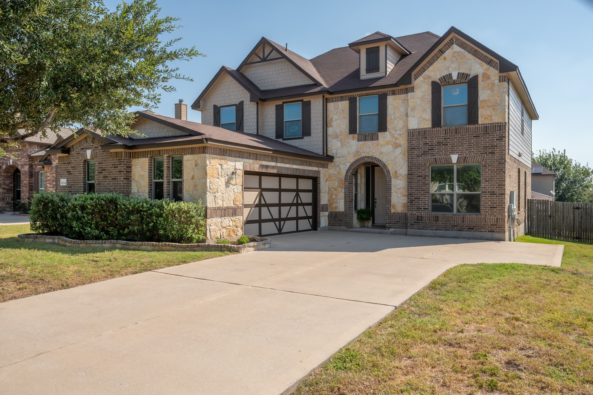 18724 Star Gazer Way — photo