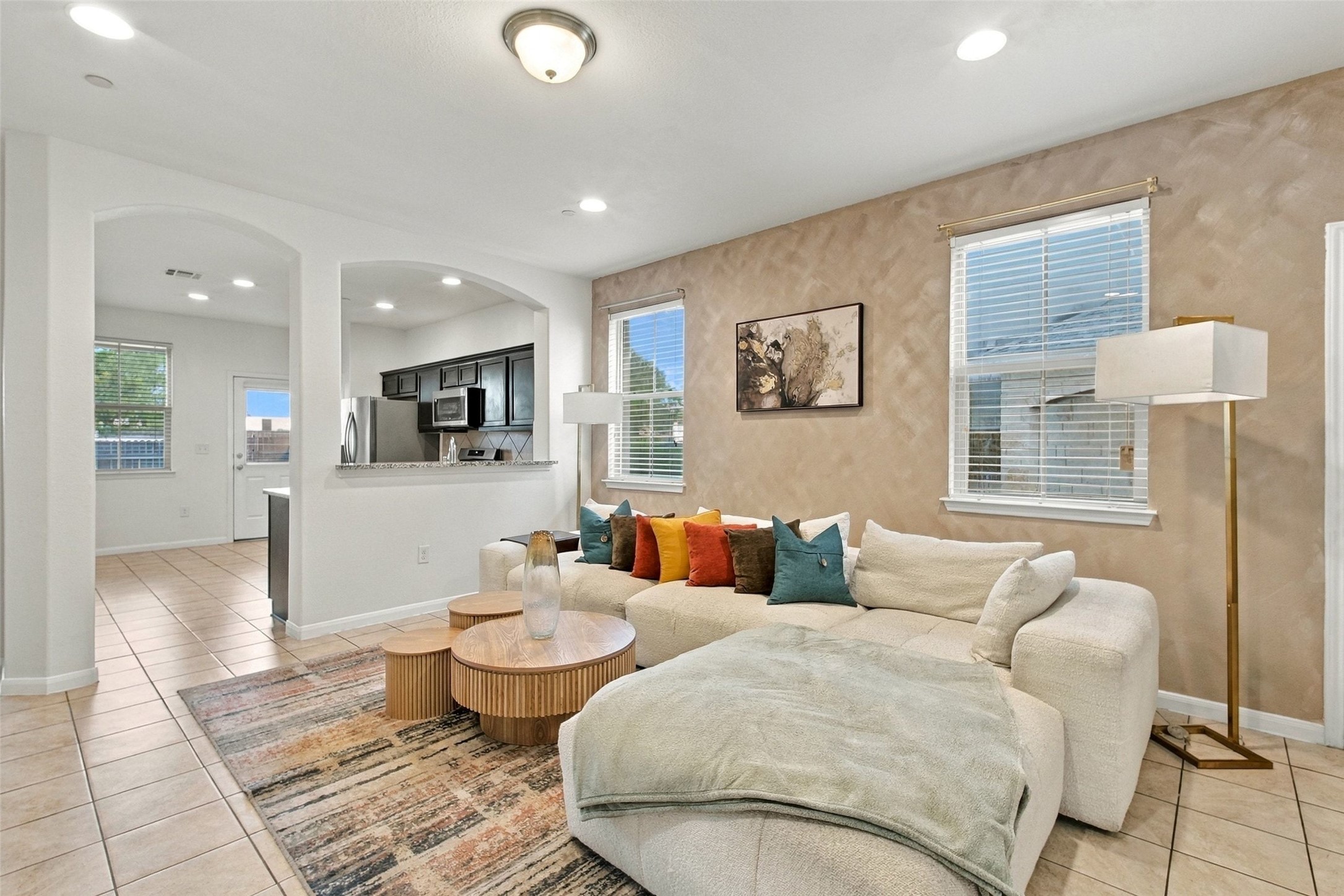 2880 Donnell Dr Unit 304 — photo