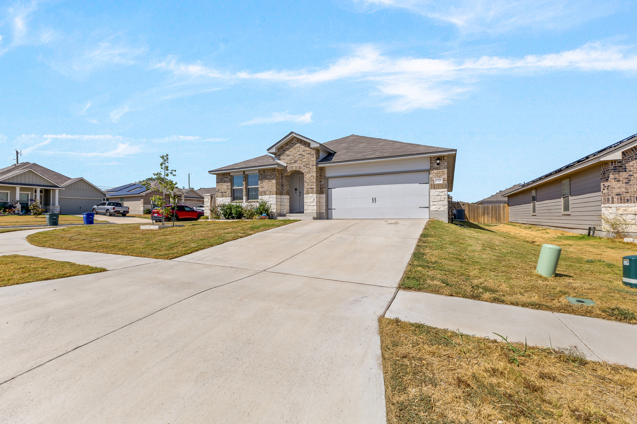 2301 Merganser Dr — photo