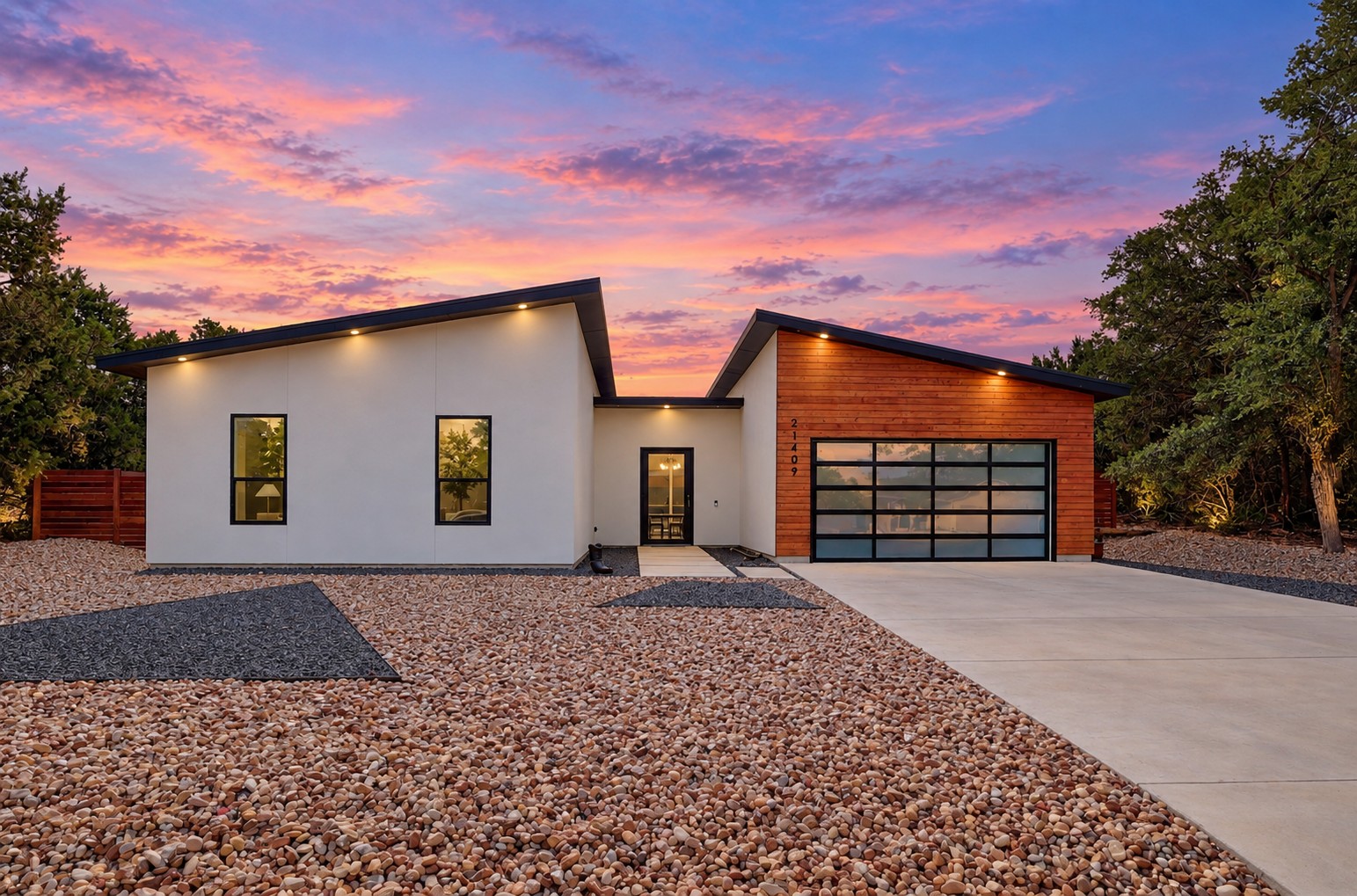 21409 Patton Ave — photo