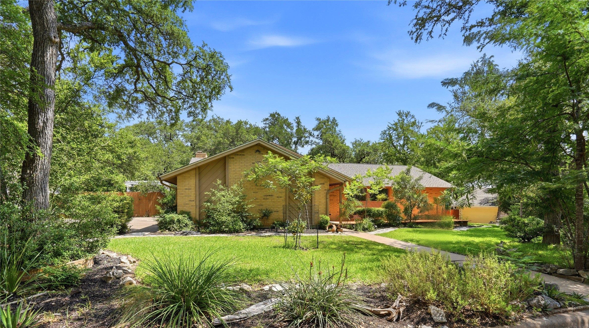9900 Richelieu Road, Austin, TX 78750