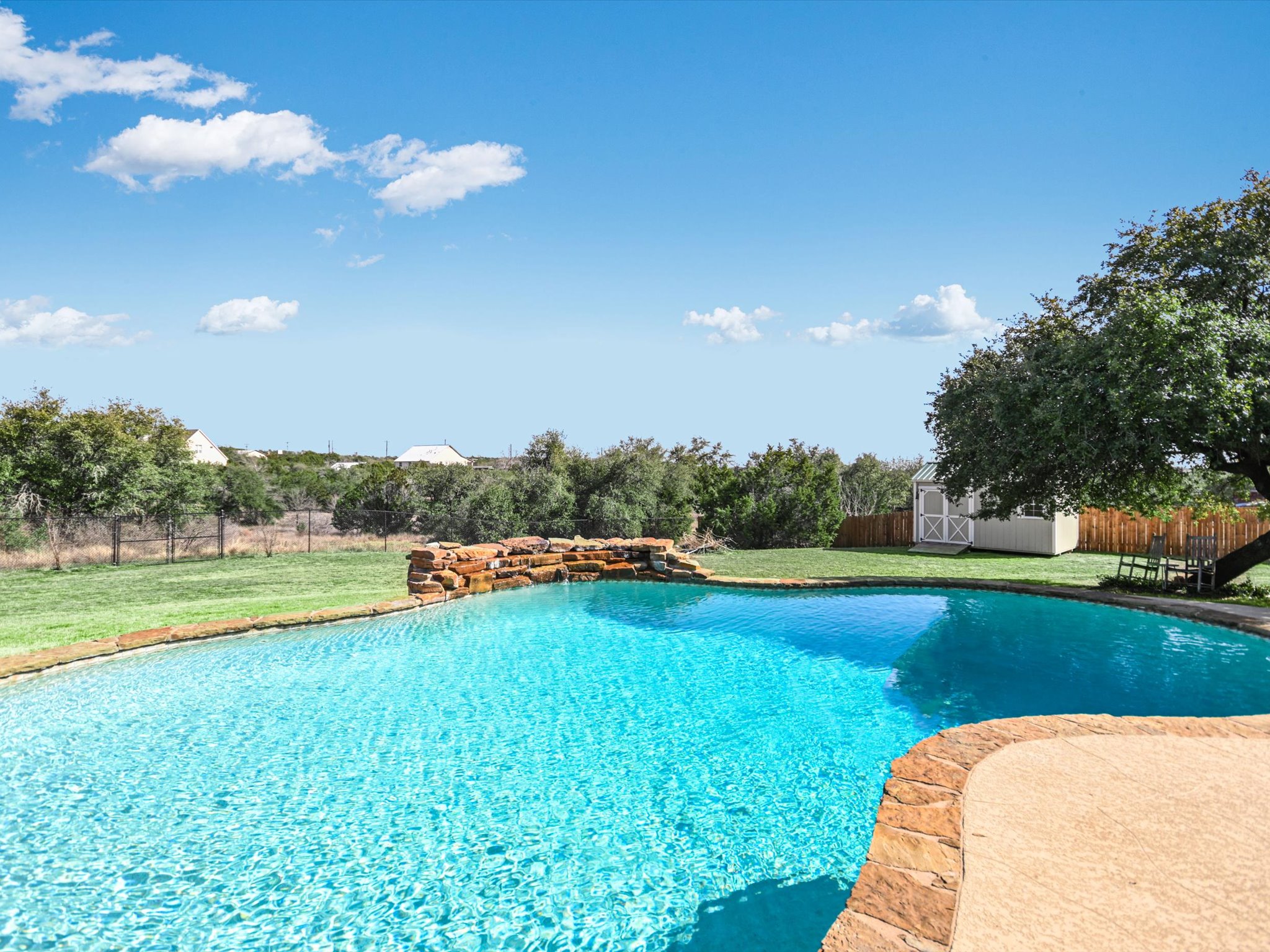 10111 Baxter Ln — photo