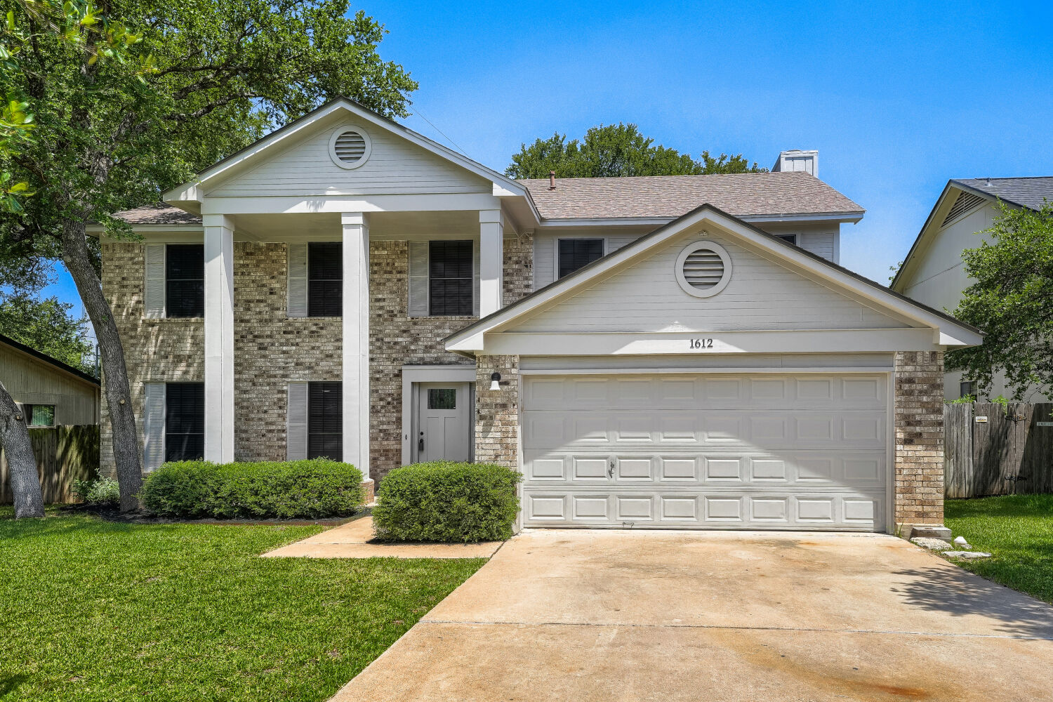 1612 Hermitage Dr — photo