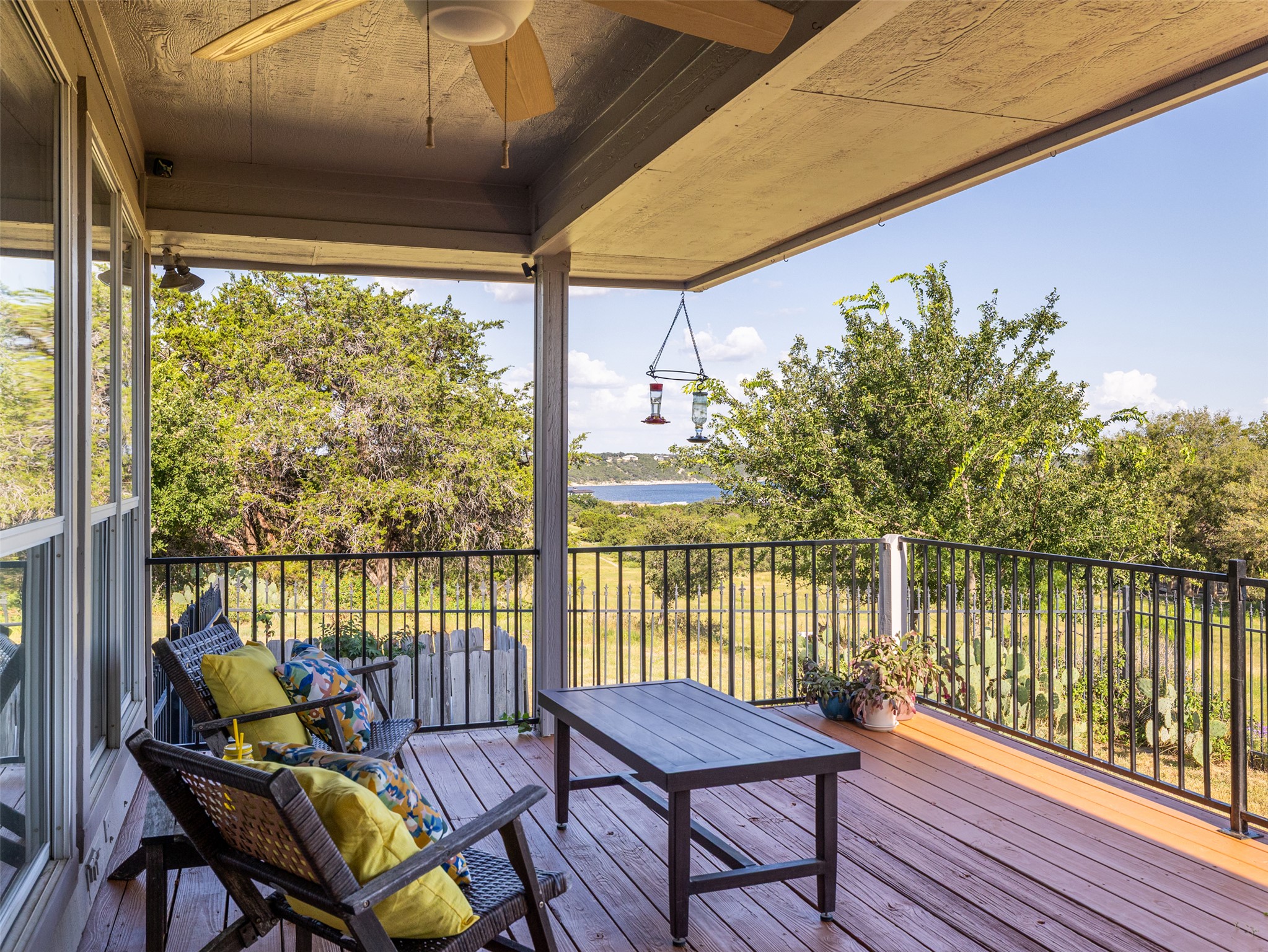 2807 Declaration Cir — photo