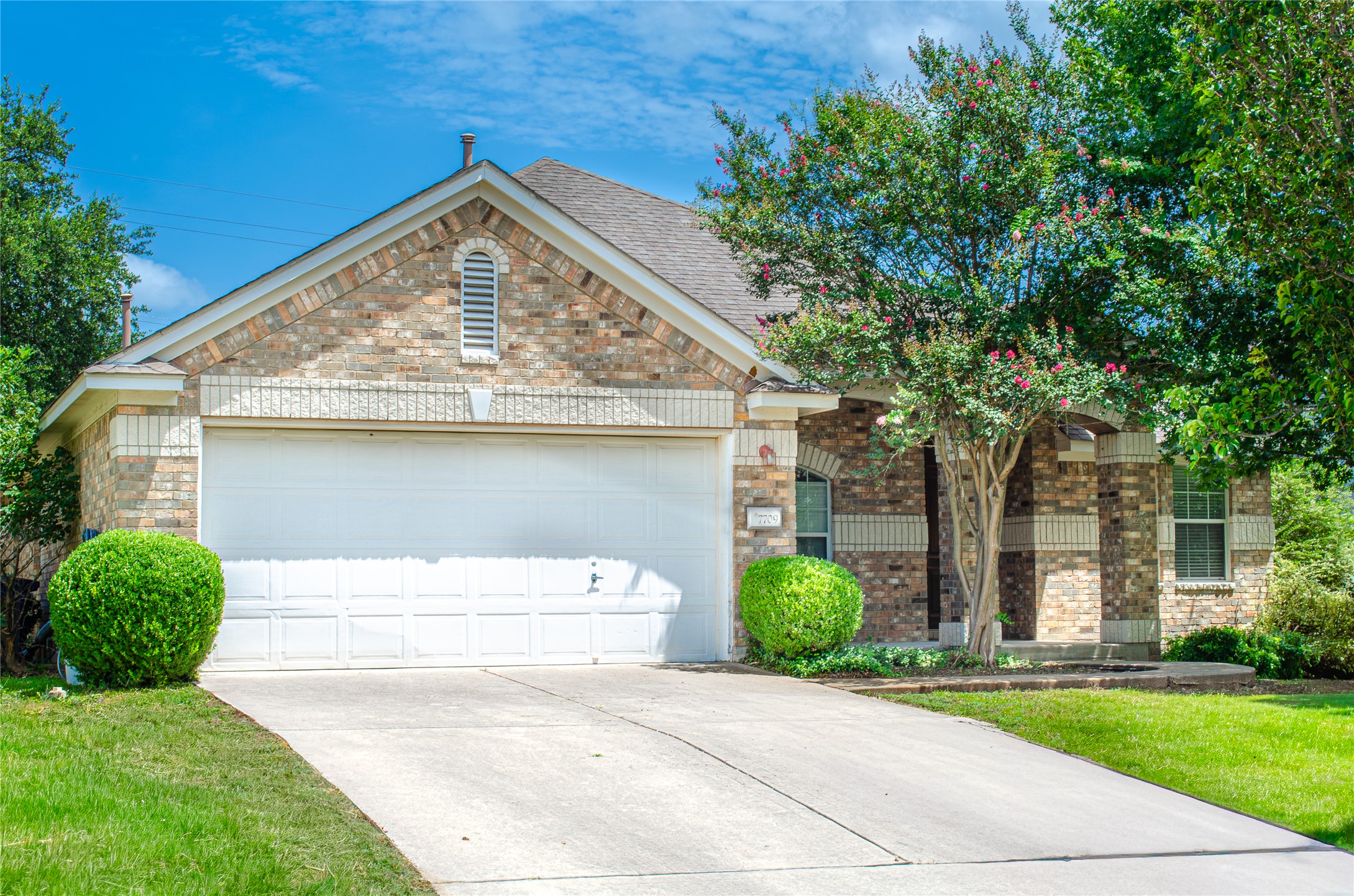 7709 Black Mountain Dr — photo