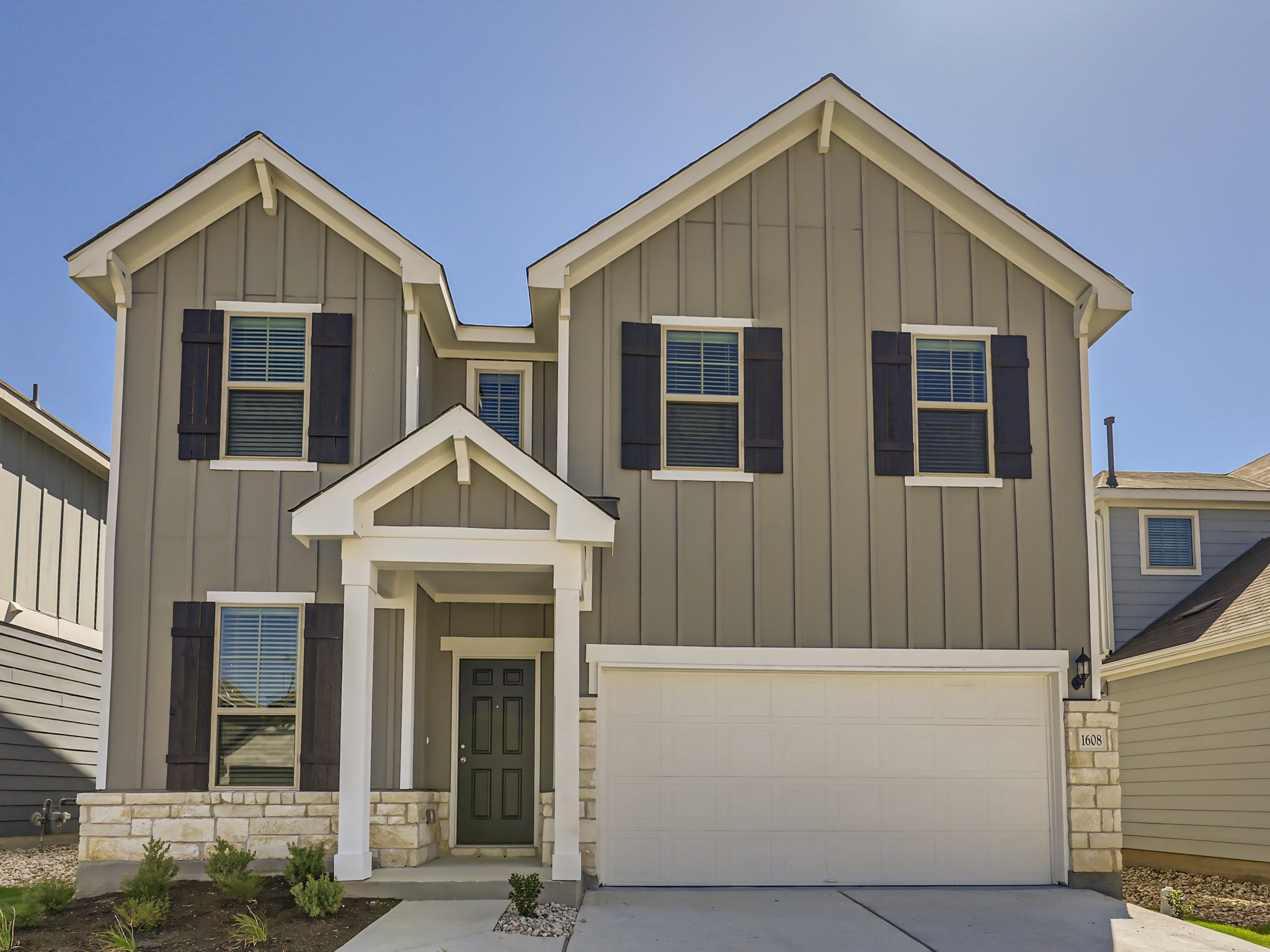 1608 Holly Lake Dr — photo
