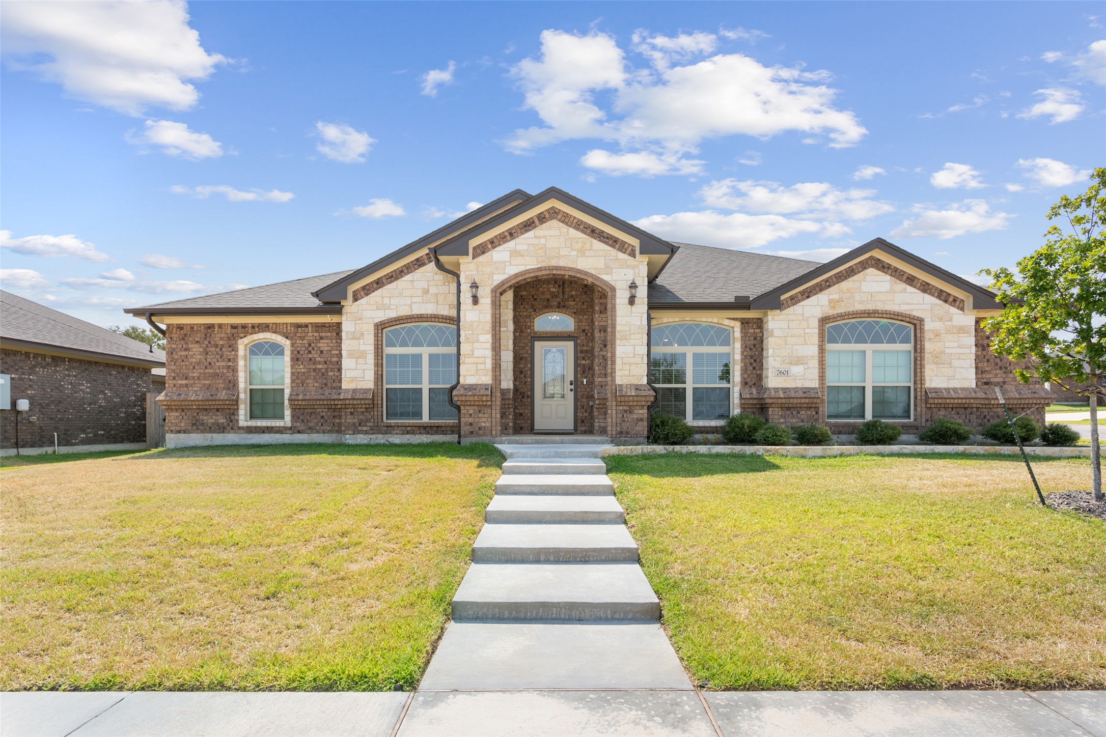 7601 Silicon Dr — photo