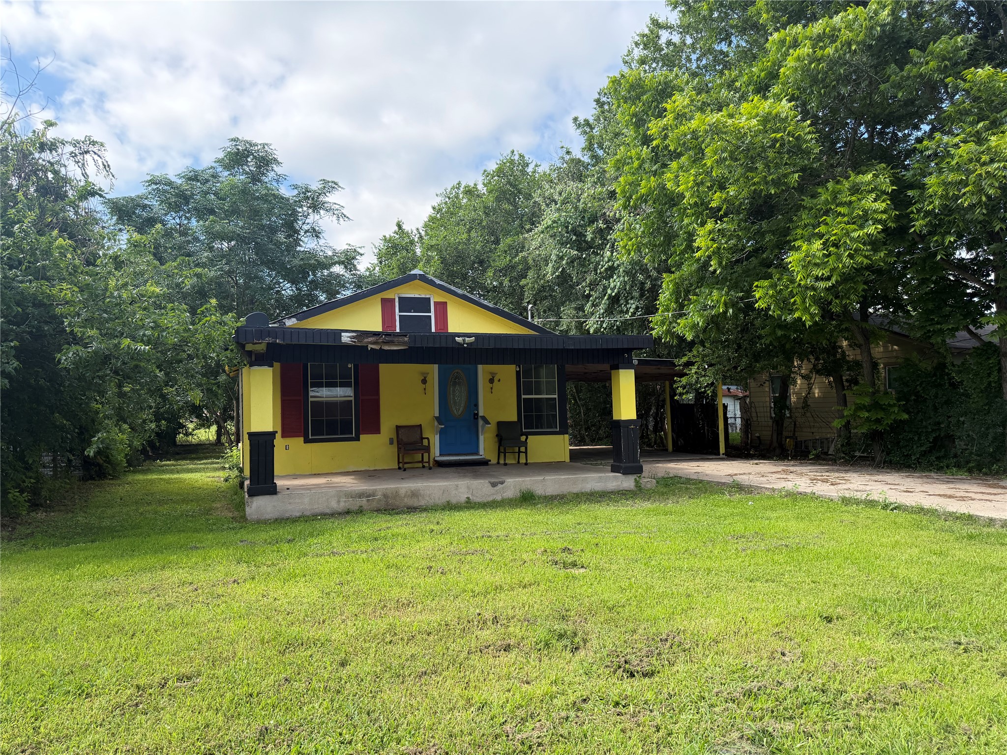 506 Ruddy Street, Lockhart, TX 78644