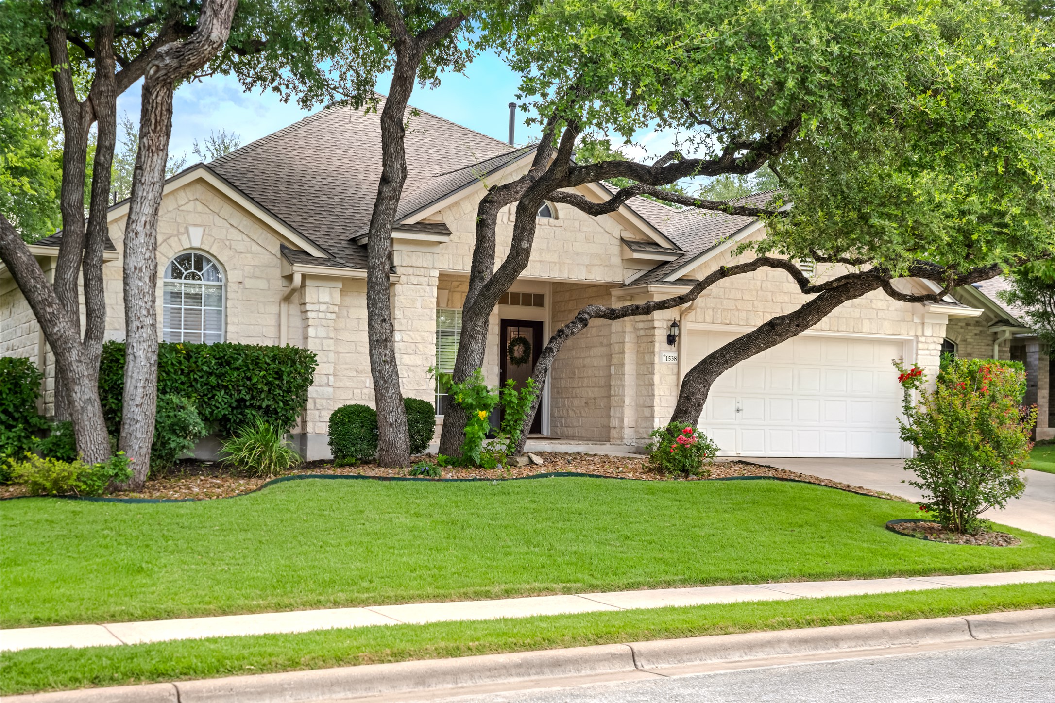 1538 Homewood Cir — photo