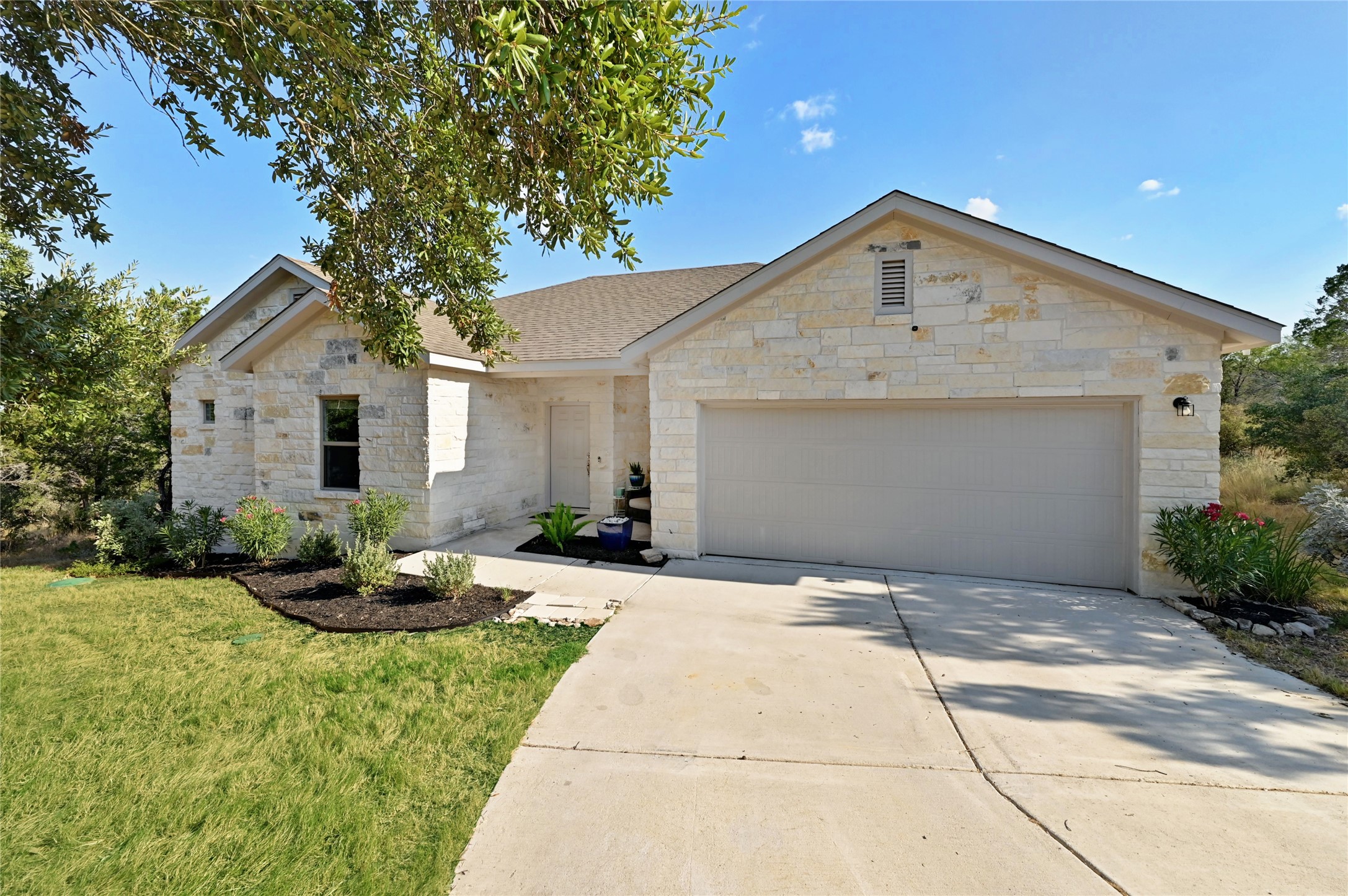 1302 Ponderosa Bnd — photo