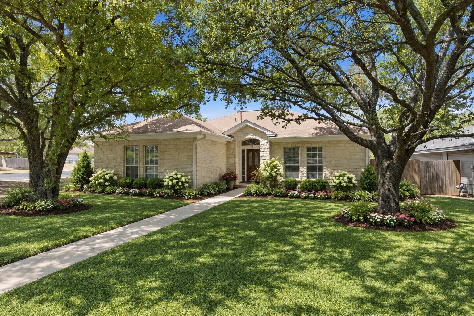 312 Debora Dr — photo